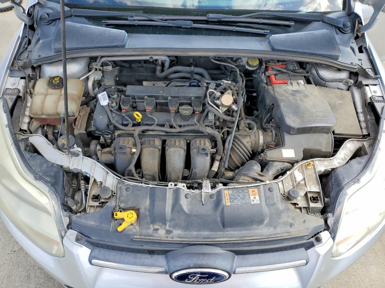 2014 Ford Focus Se Silver vin: 1FADP3K21EL322915