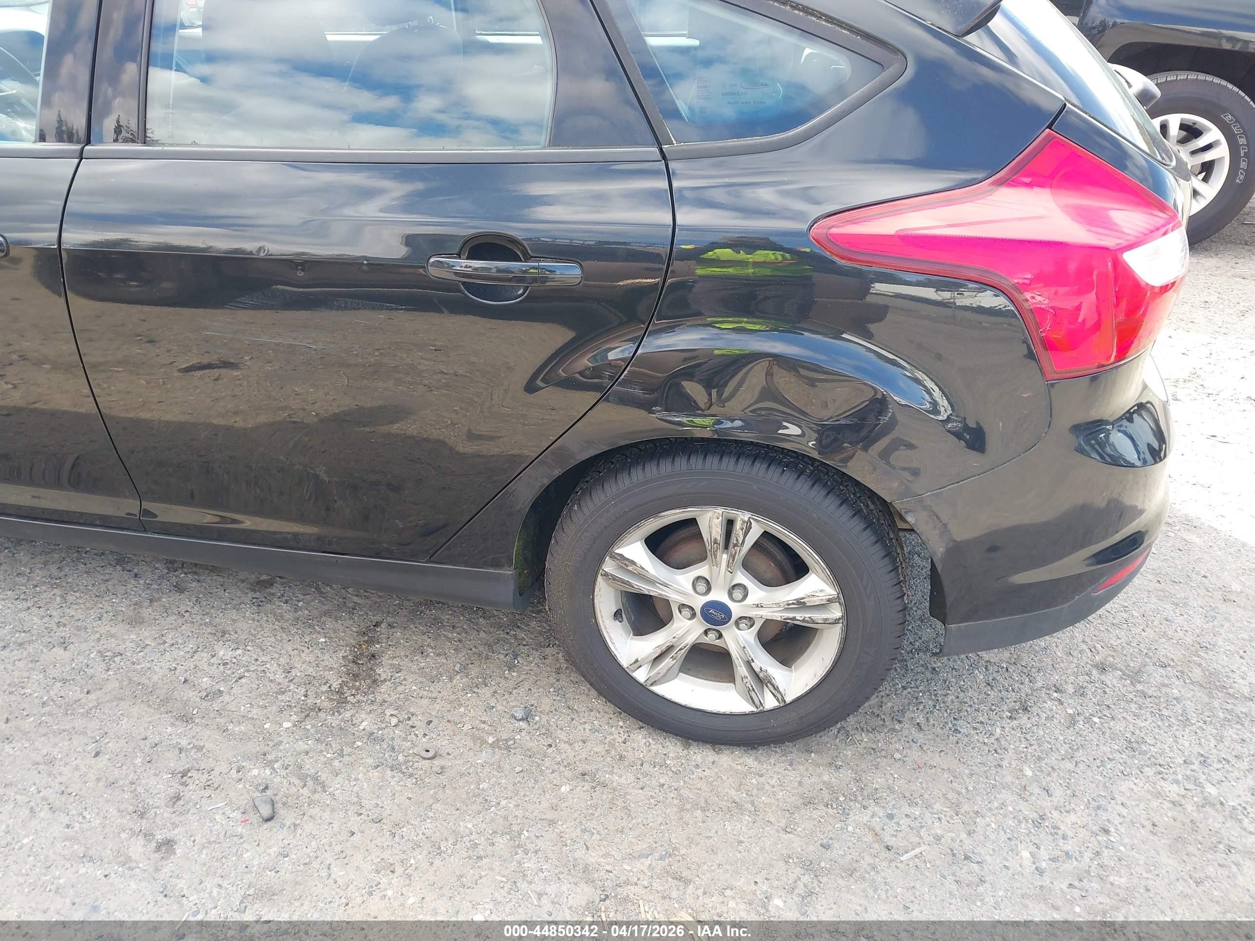 2014 Ford Focus Se Black vin: 1FADP3K21EL350925
