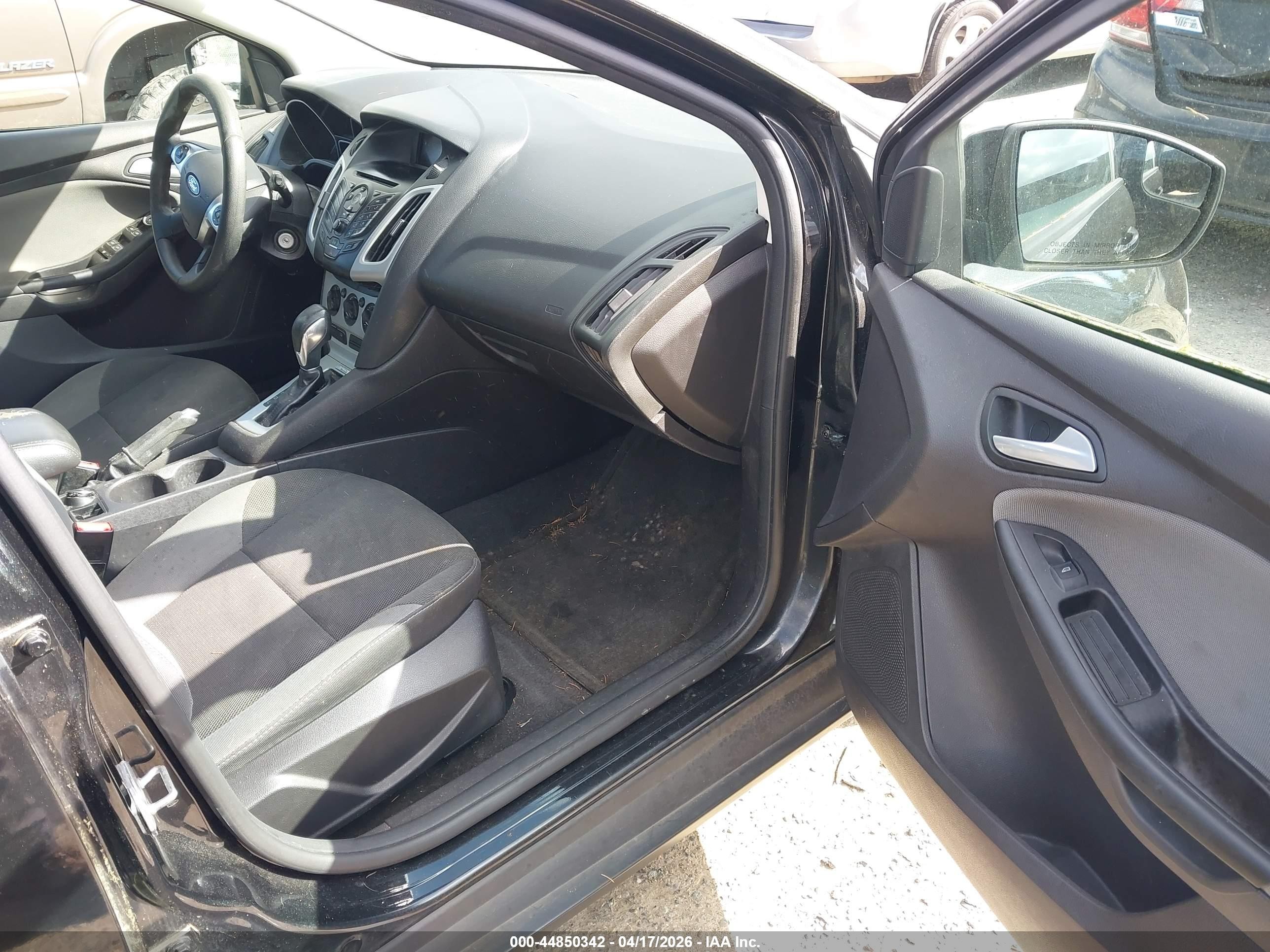 2014 Ford Focus Se Black vin: 1FADP3K21EL350925