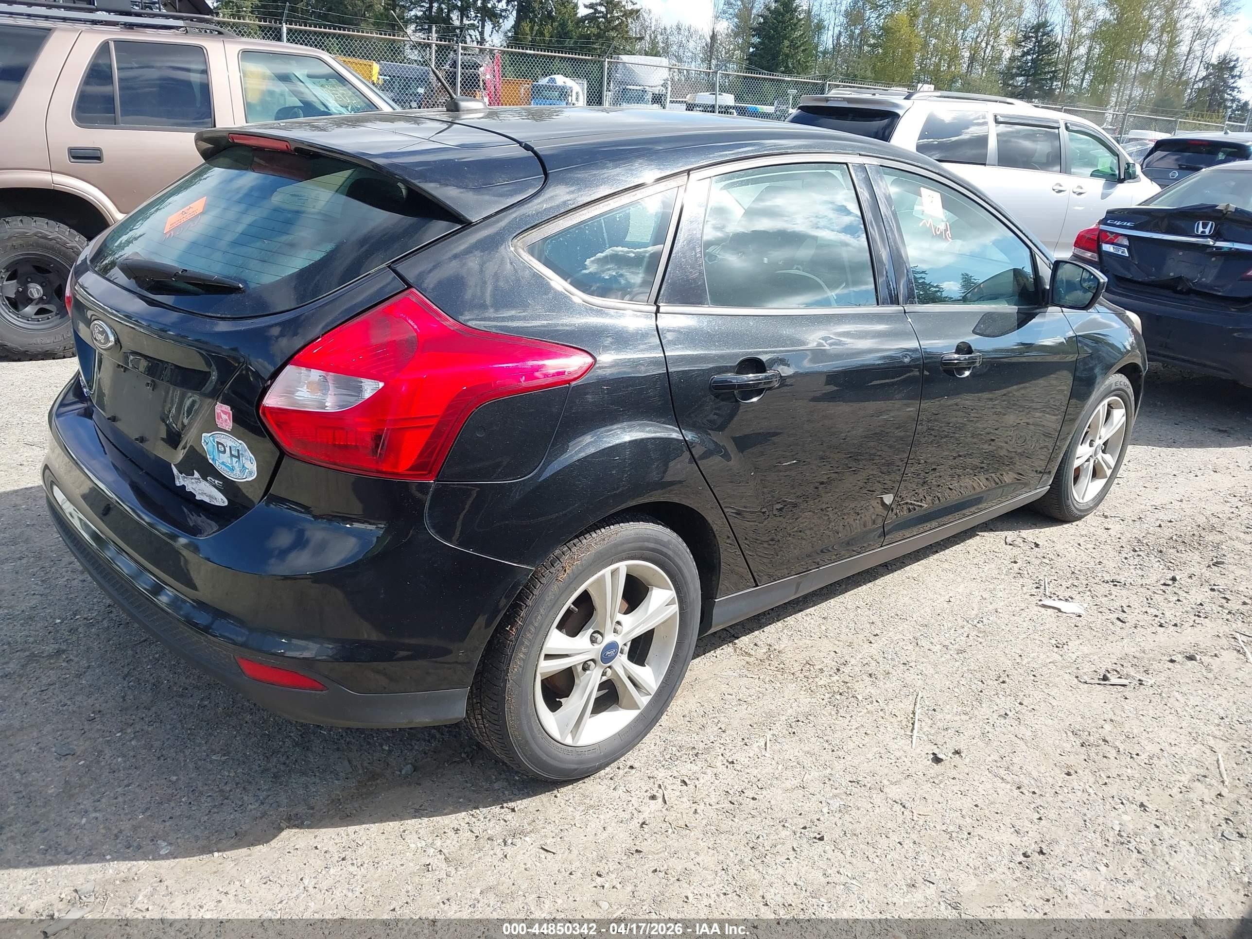 2014 Ford Focus Se Black vin: 1FADP3K21EL350925