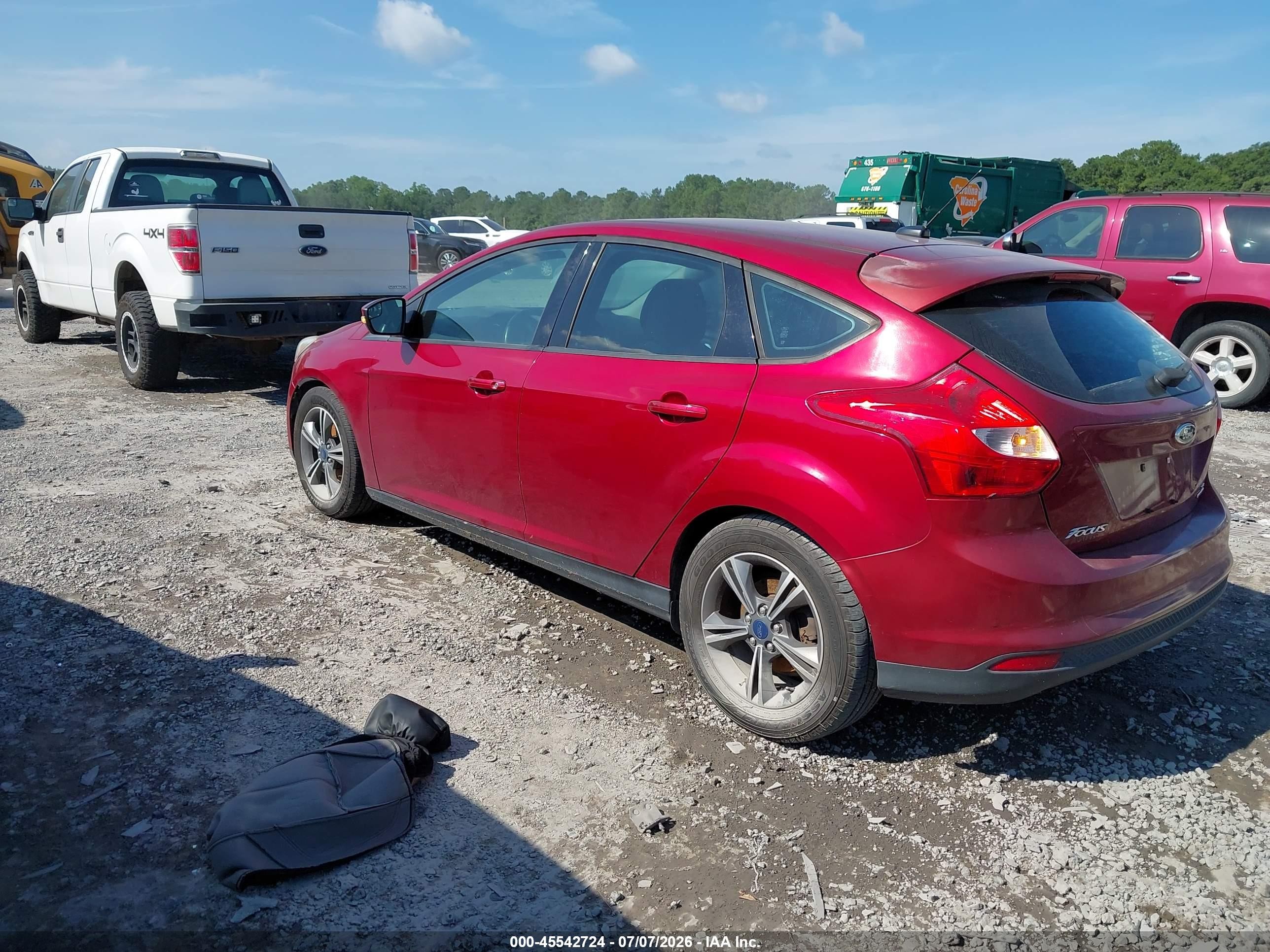 2014 Ford Focus Se Red vin: 1FADP3K21EL368261