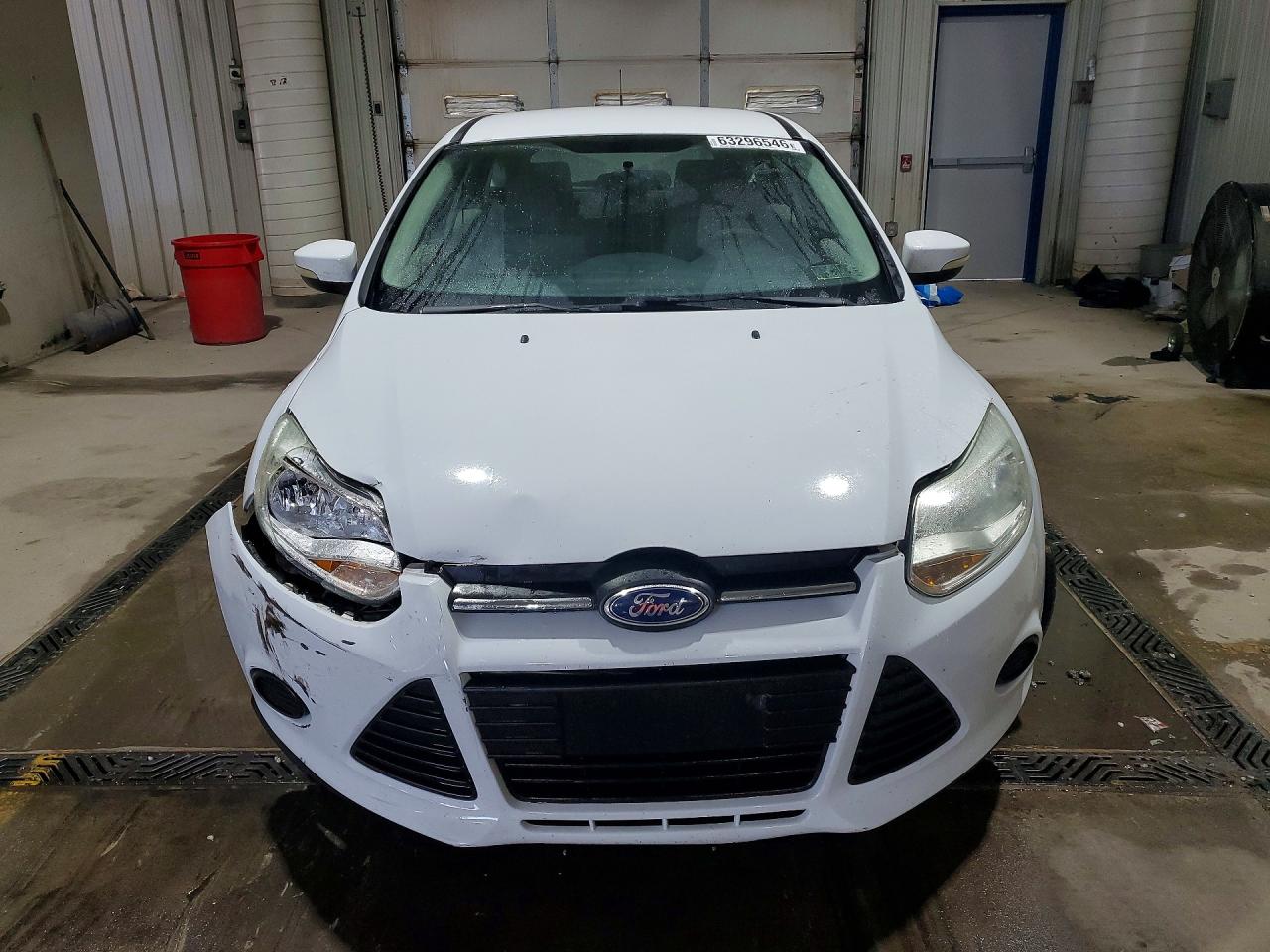 2014 Ford Focus Se White vin: 1FADP3K21EL377896