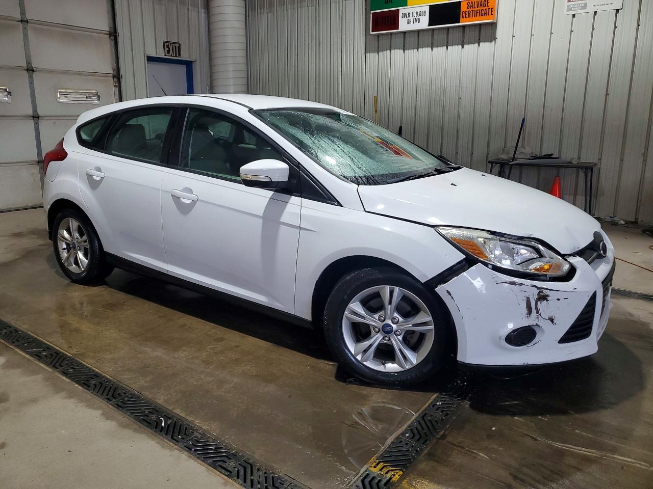 2014 Ford Focus Se White vin: 1FADP3K21EL377896