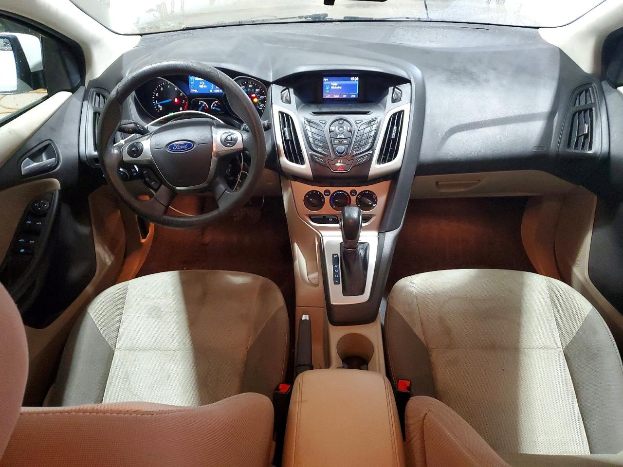 2014 Ford Focus Se White vin: 1FADP3K21EL377896