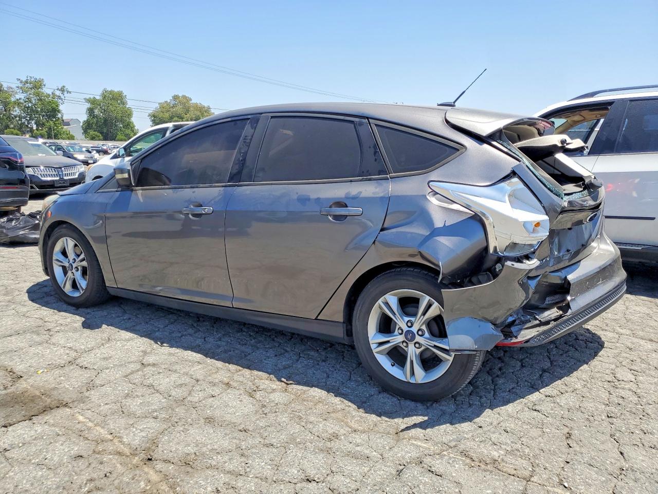2014 Ford Focus Se Серый vin: 1FADP3K21EL391197