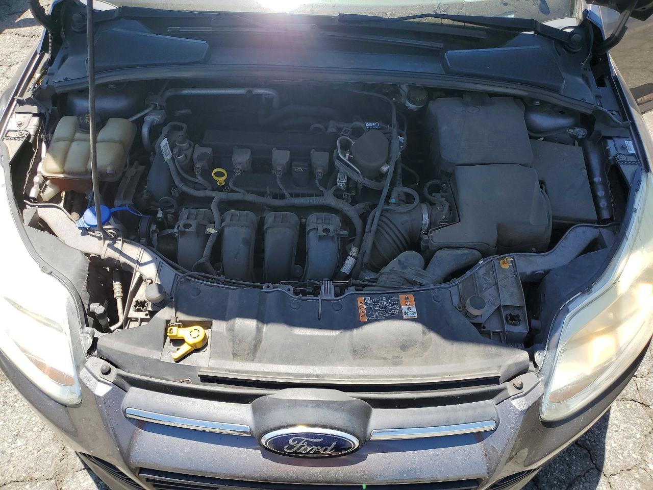 2014 Ford Focus Se Серый vin: 1FADP3K21EL391197
