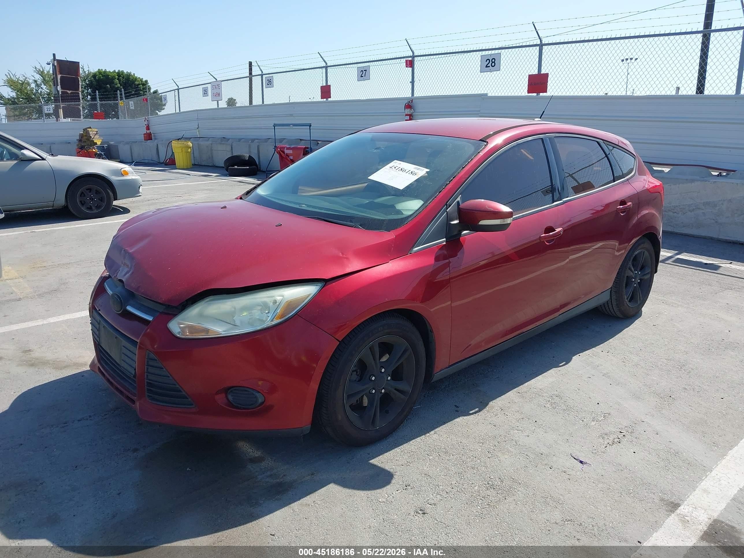 2014 Ford Focus Se Maroon vin: 1FADP3K21EL399445
