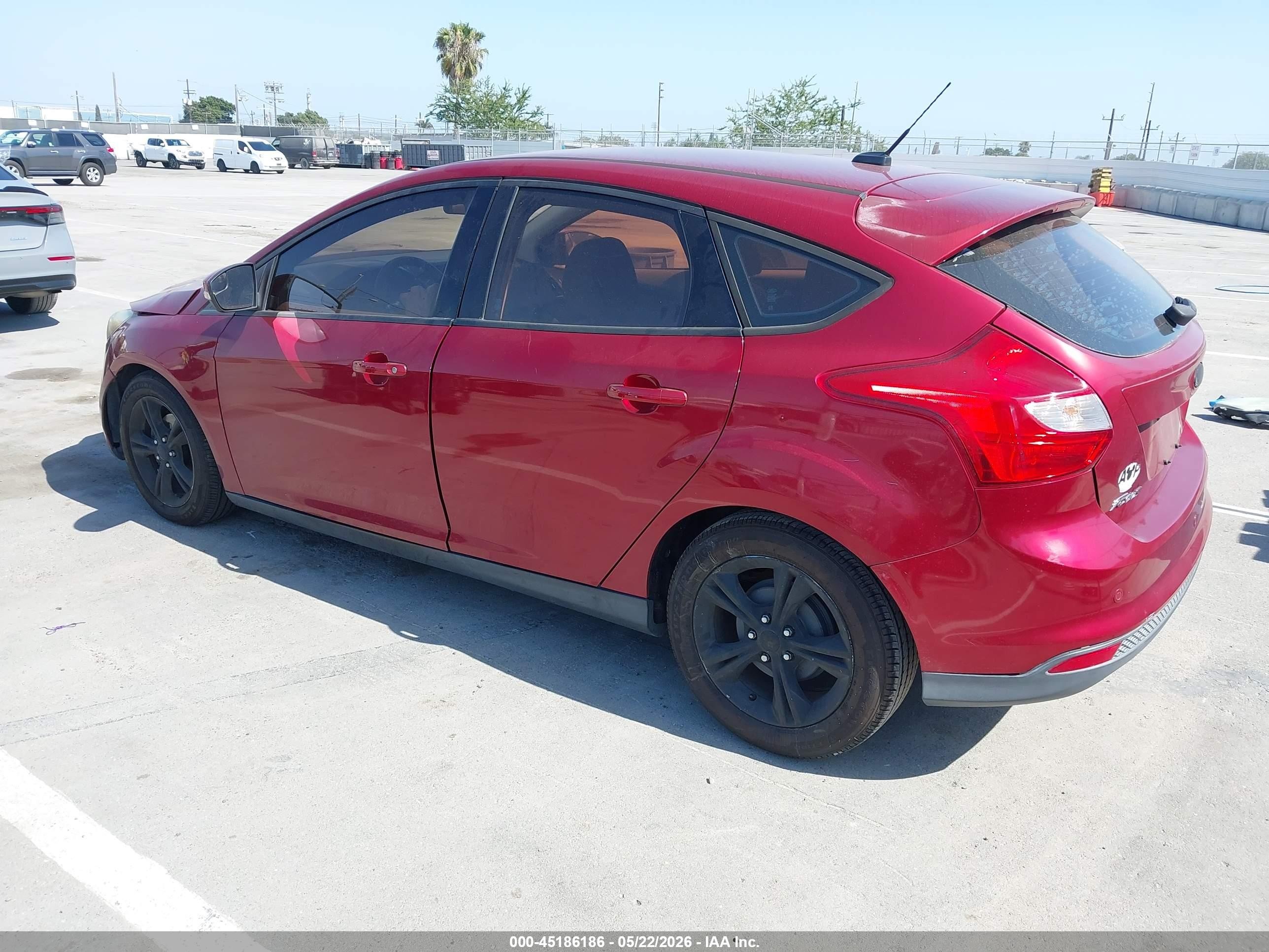 2014 Ford Focus Se Maroon vin: 1FADP3K21EL399445