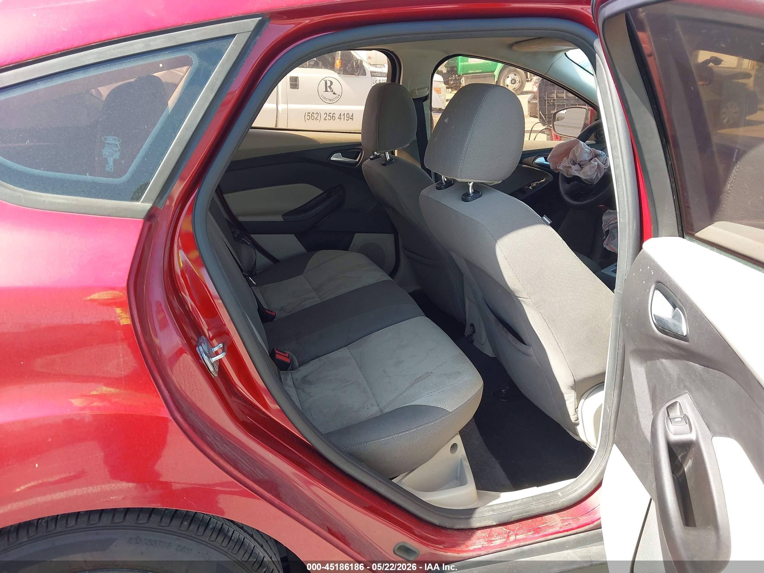 2014 Ford Focus Se Maroon vin: 1FADP3K21EL399445