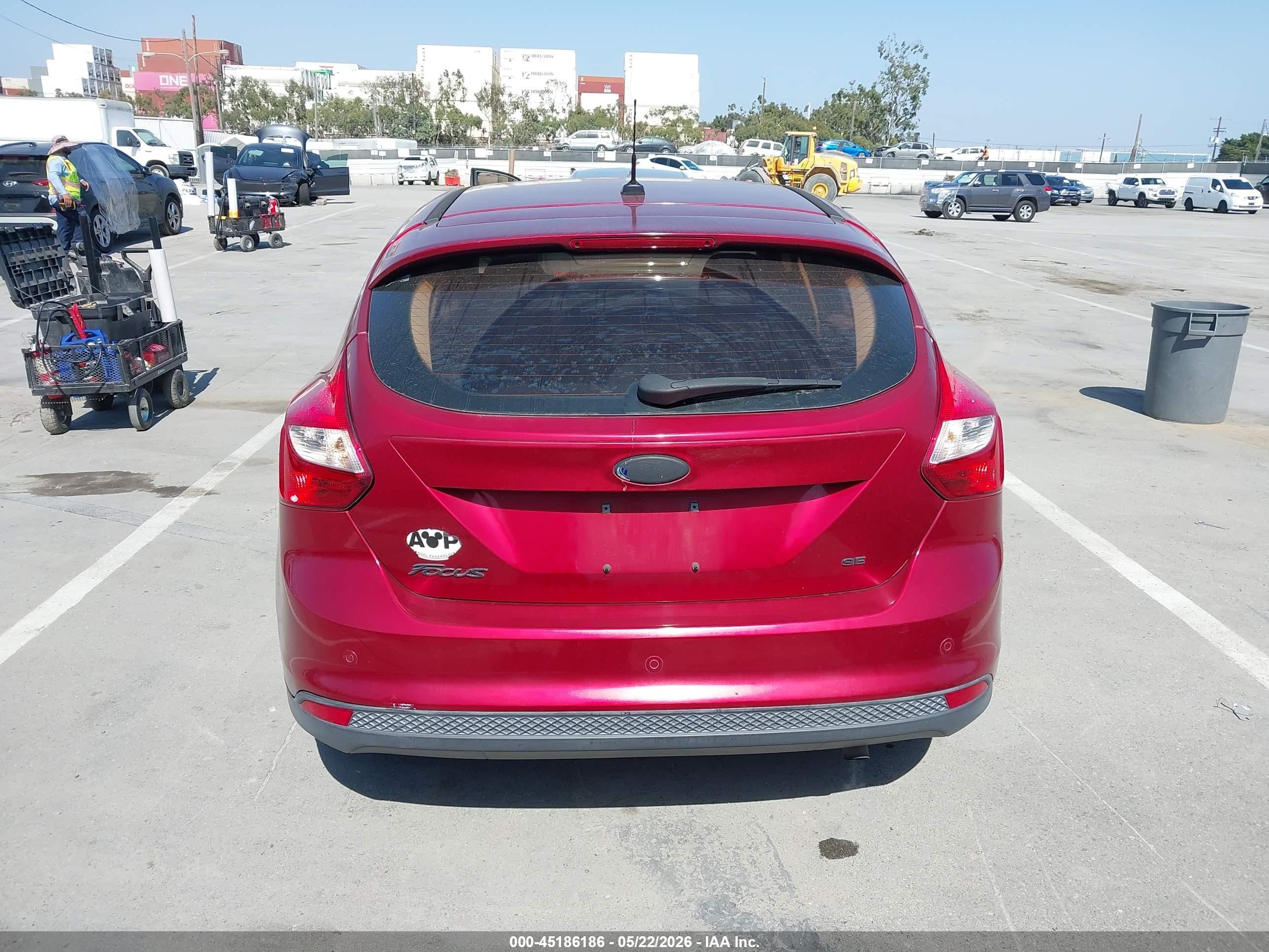 2014 Ford Focus Se Maroon vin: 1FADP3K21EL399445