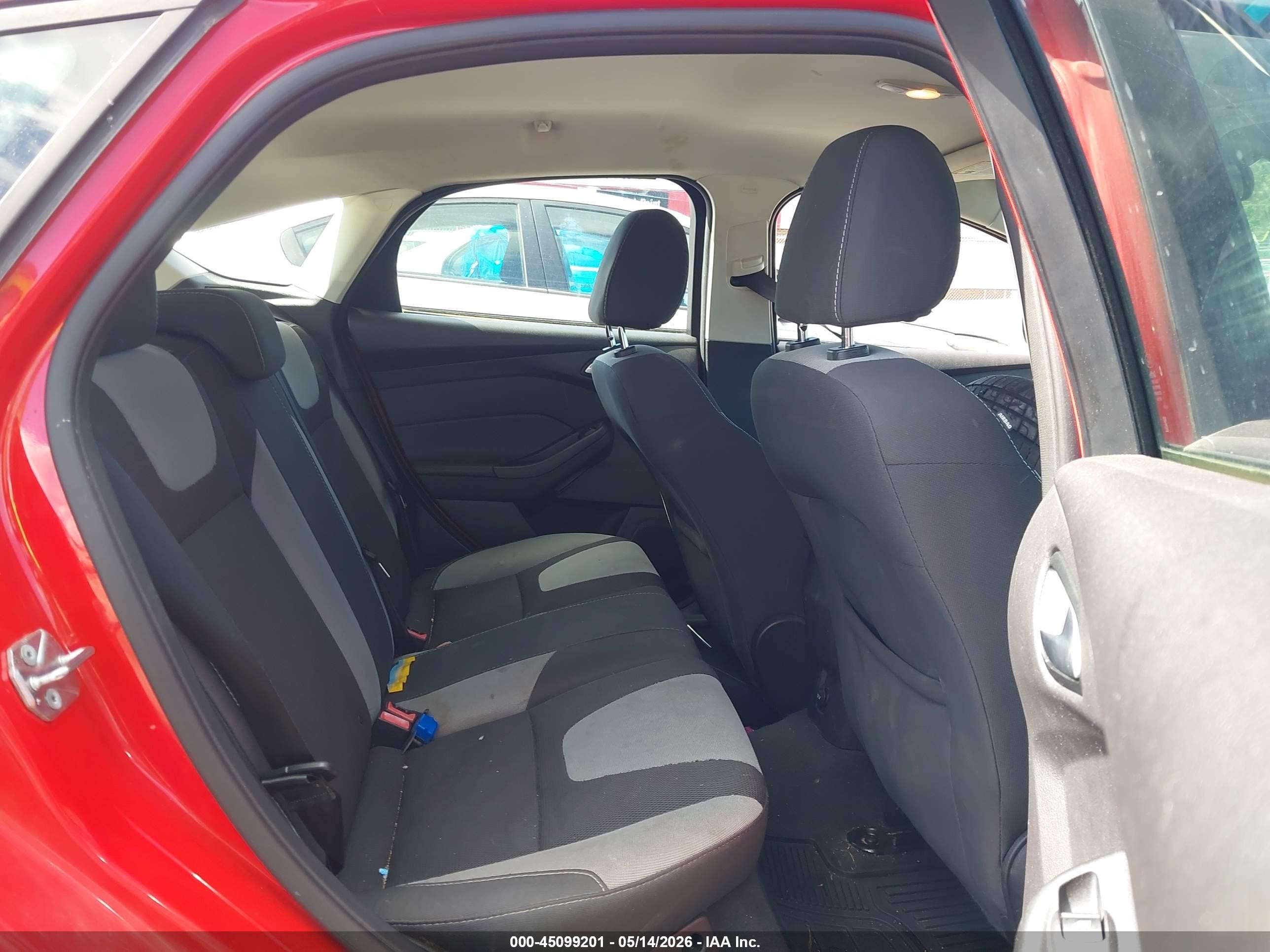 2014 Ford Focus Se Red vin: 1FADP3K21EL416731