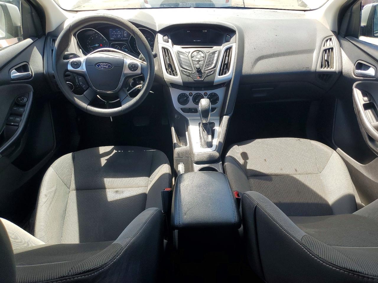 2014 Ford Focus Se Silver vin: 1FADP3K21EL432220
