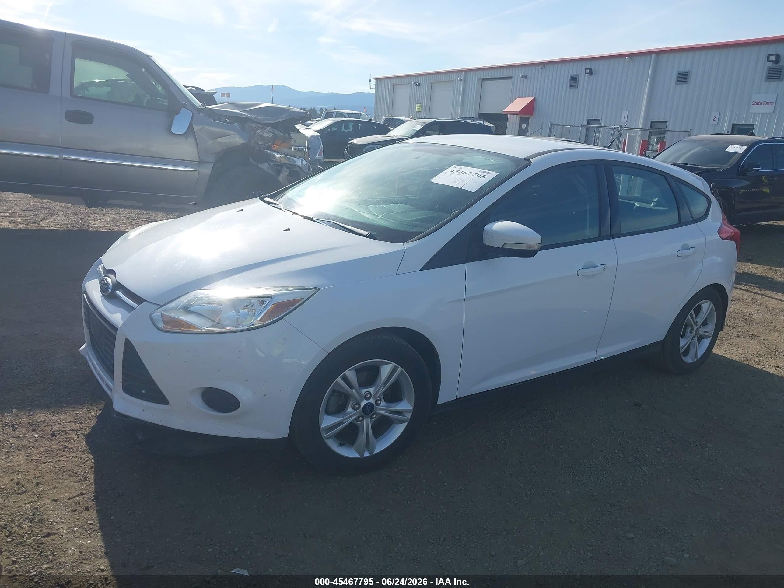 2014 Ford Focus Se White vin: 1FADP3K21EL433366