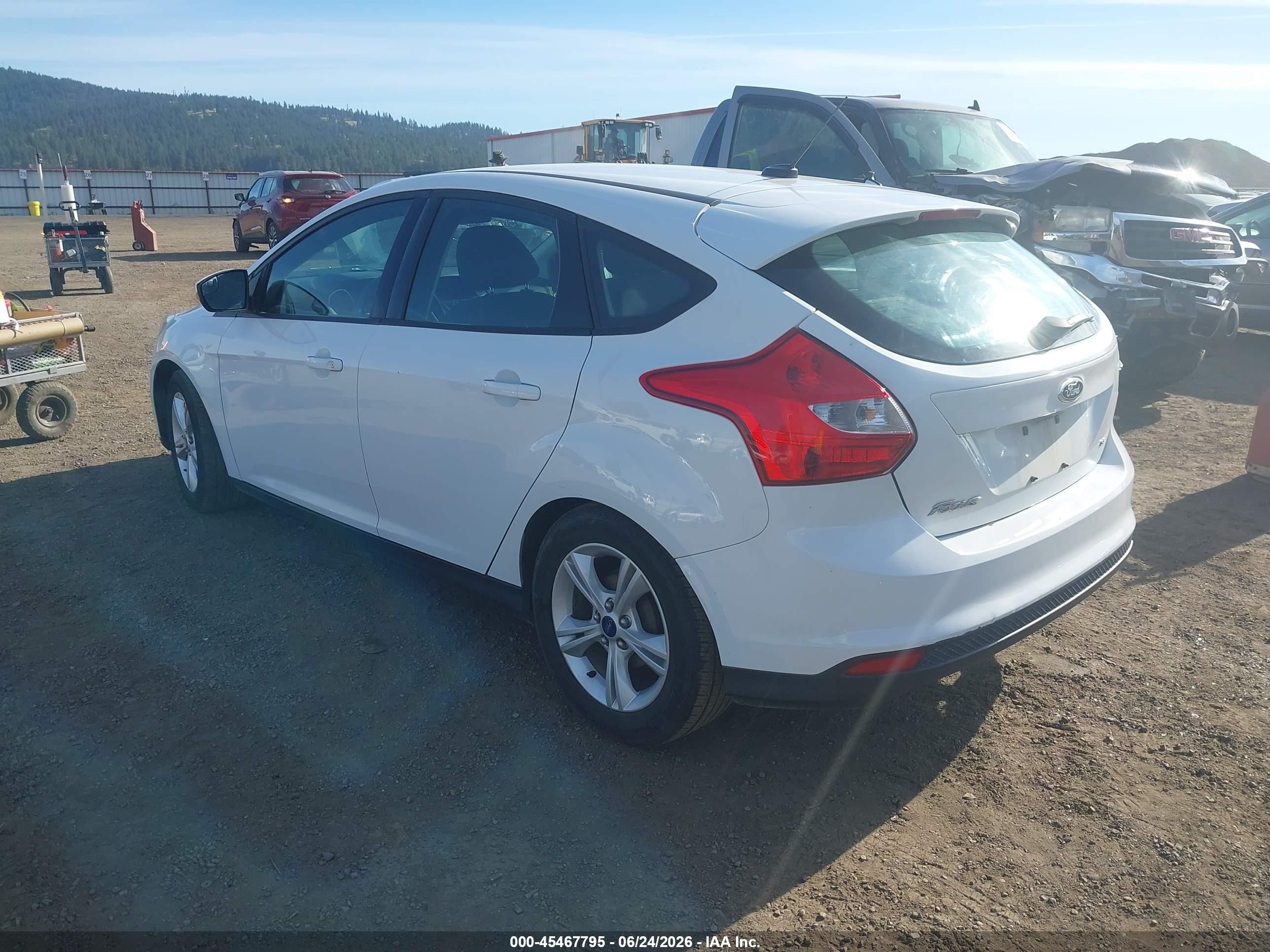 2014 Ford Focus Se White vin: 1FADP3K21EL433366