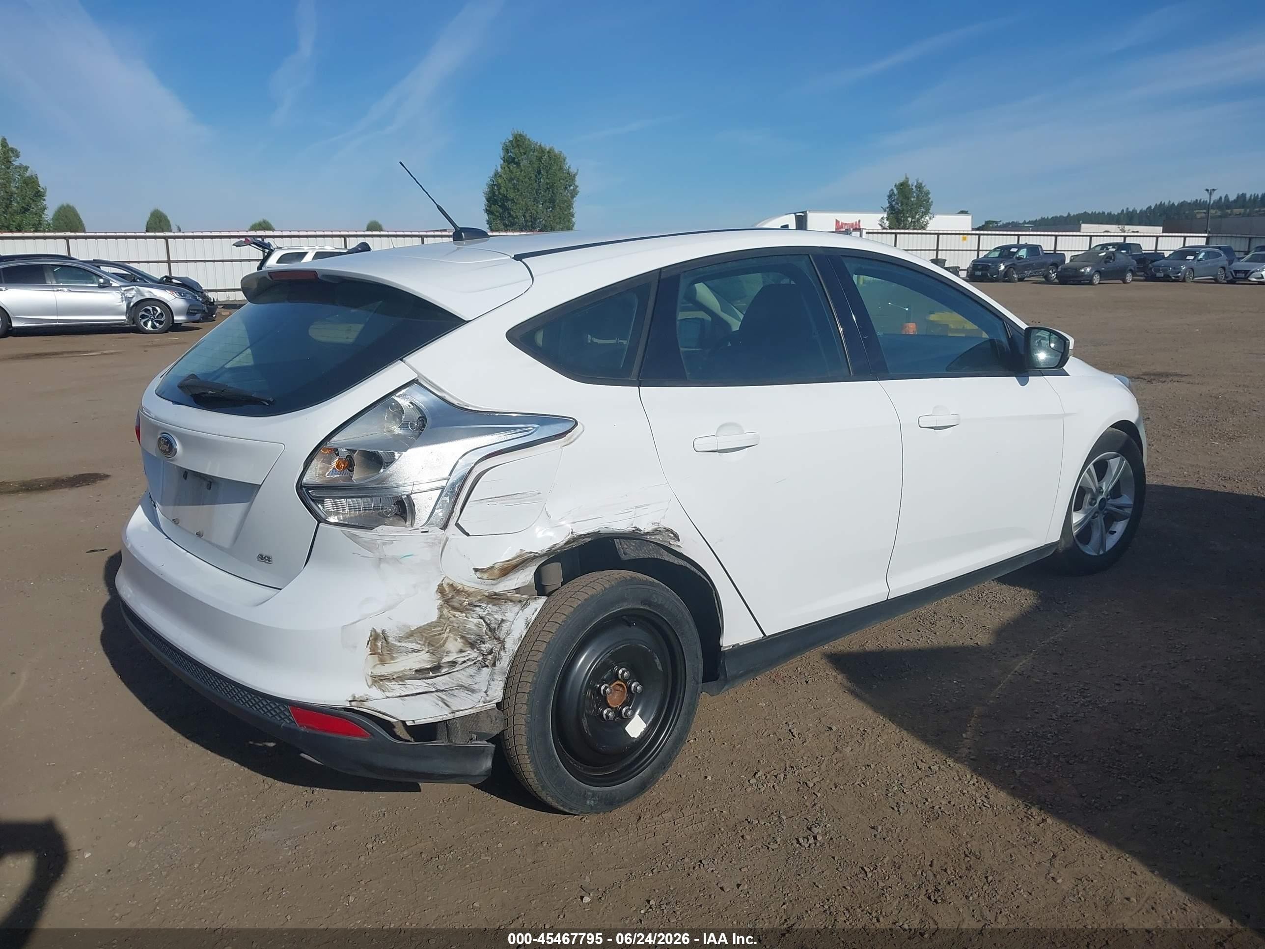 2014 Ford Focus Se White vin: 1FADP3K21EL433366