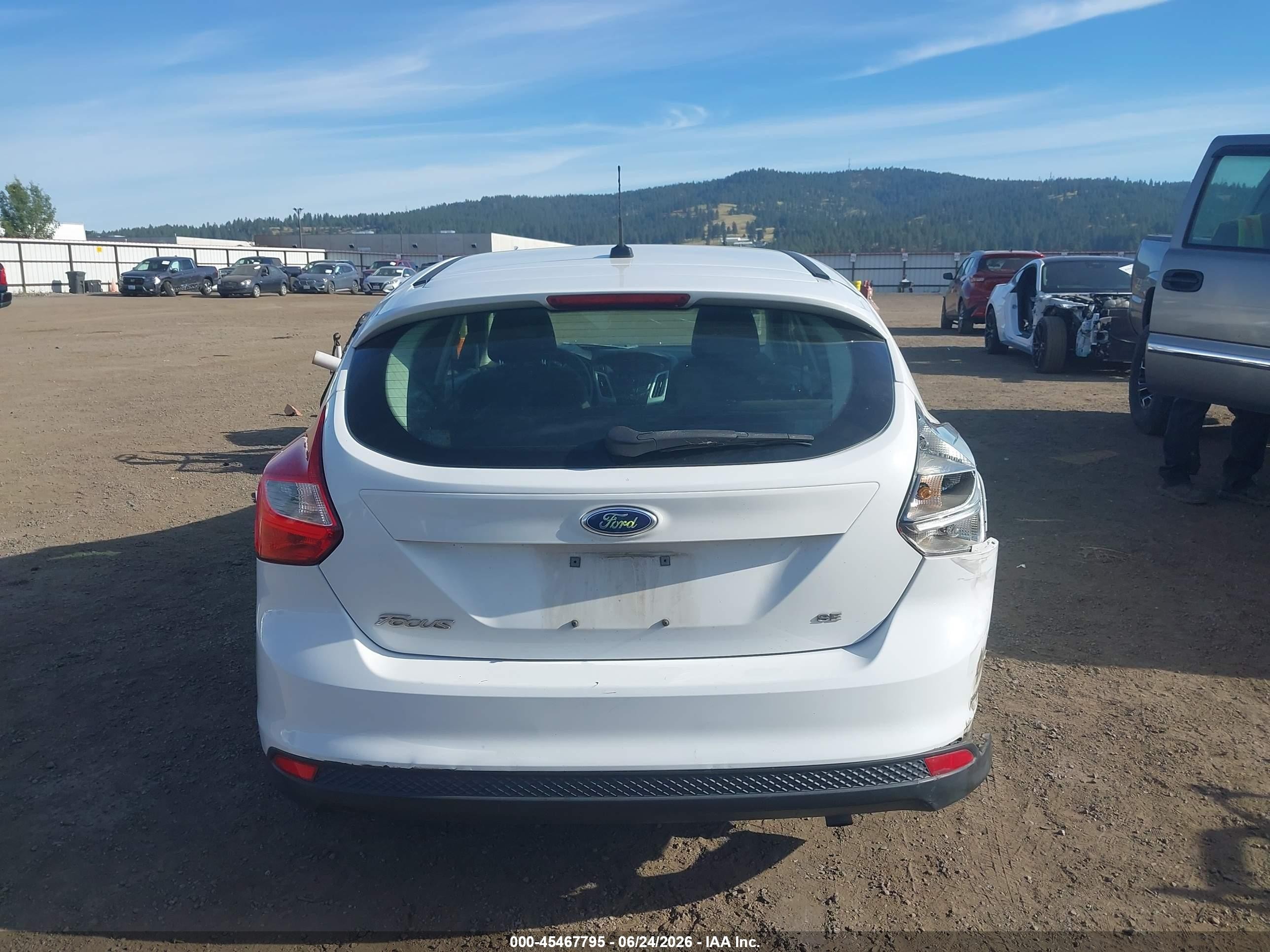 2014 Ford Focus Se White vin: 1FADP3K21EL433366