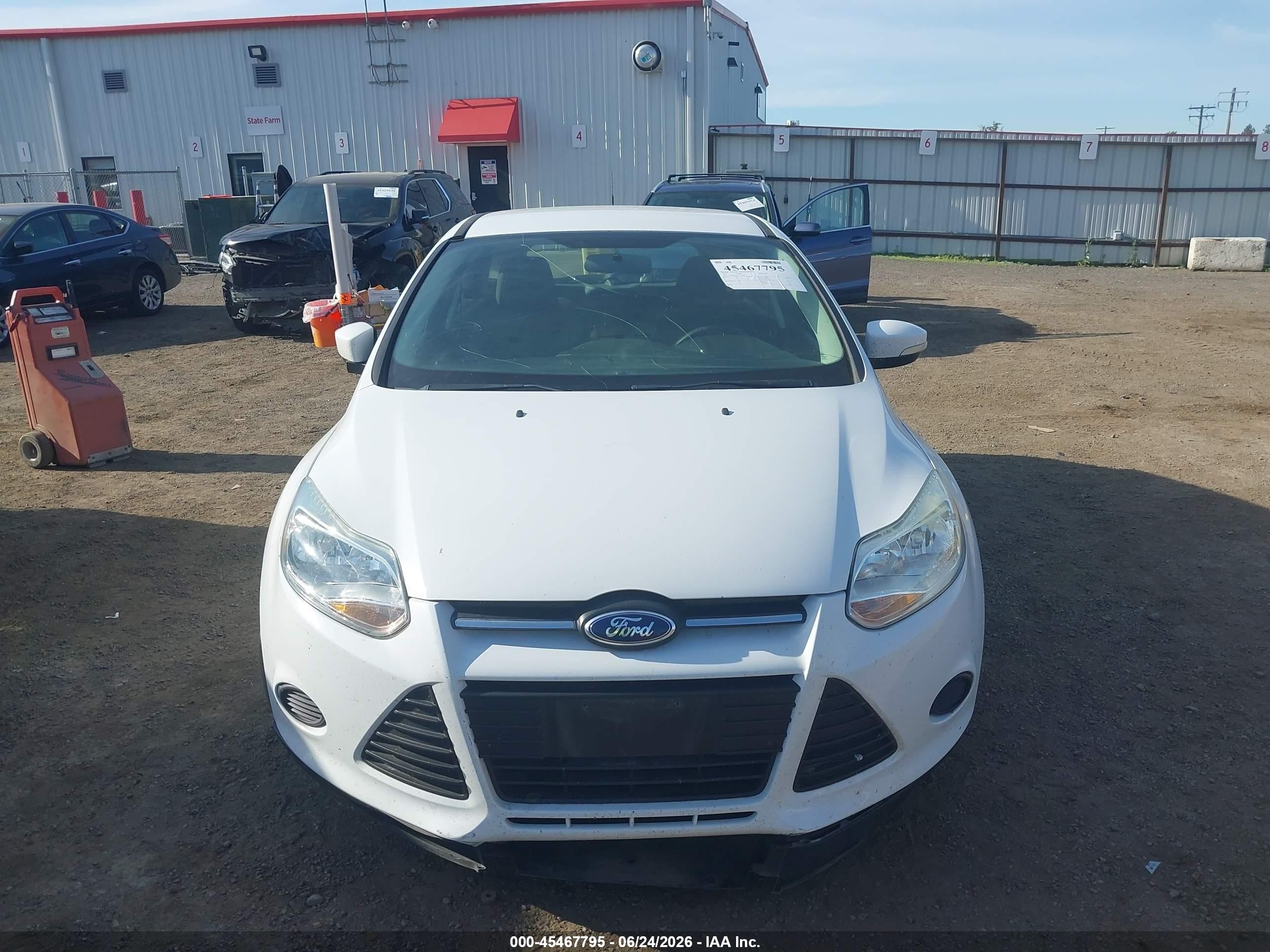 2014 Ford Focus Se White vin: 1FADP3K21EL433366