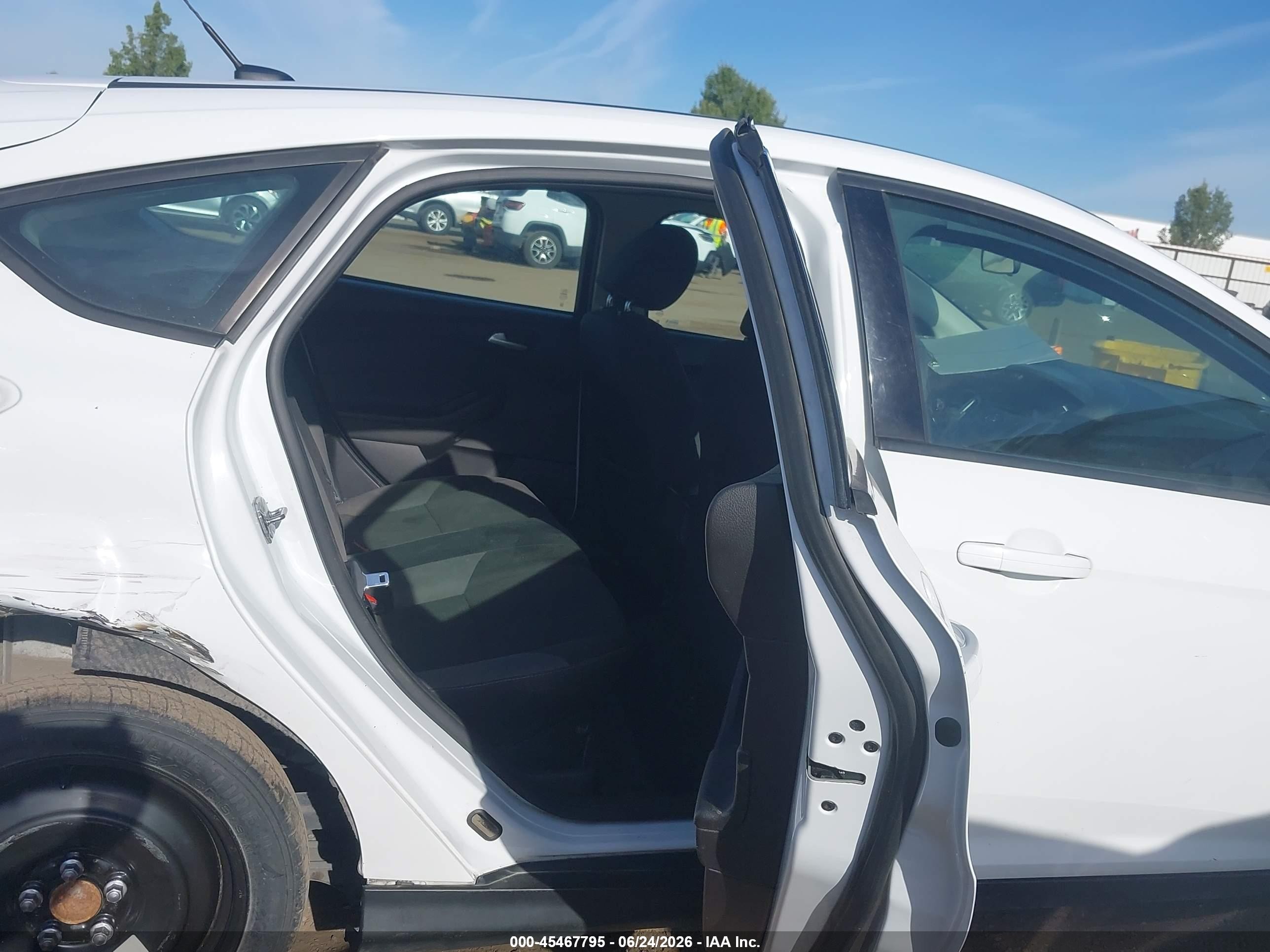 2014 Ford Focus Se White vin: 1FADP3K21EL433366