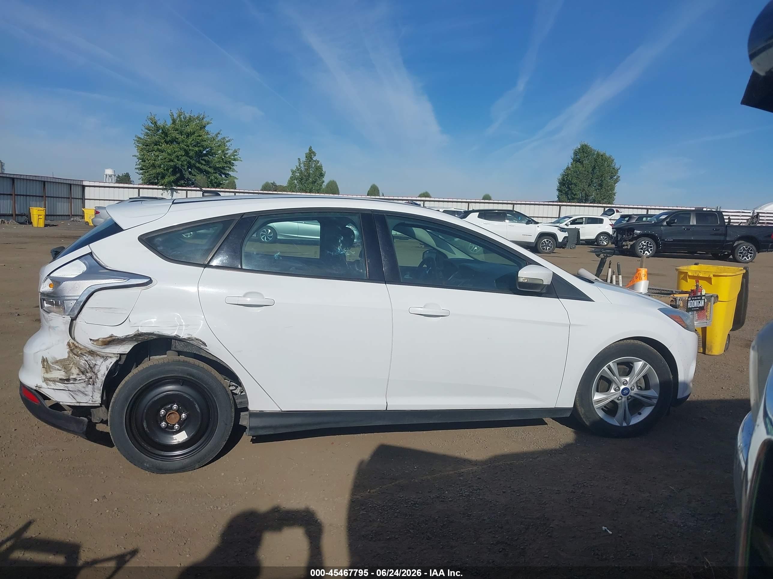 2014 Ford Focus Se White vin: 1FADP3K21EL433366