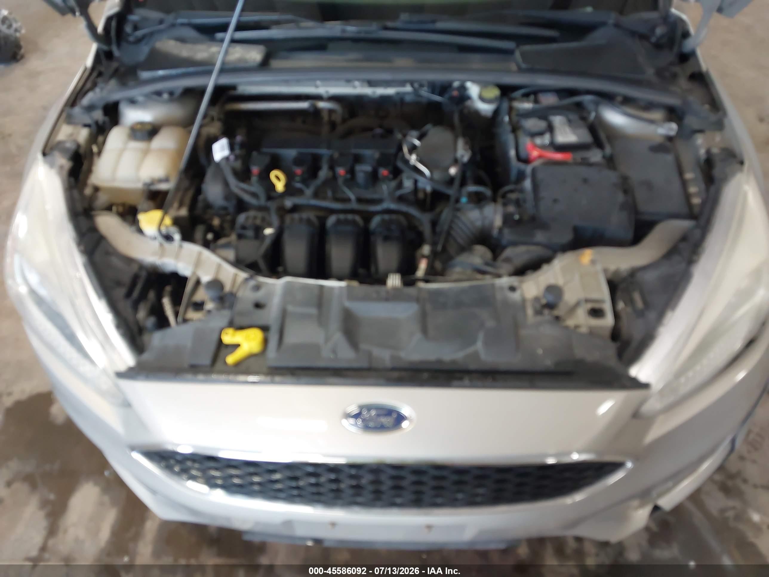 2015 Ford Focus Se Silver vin: 1FADP3K21FL211511
