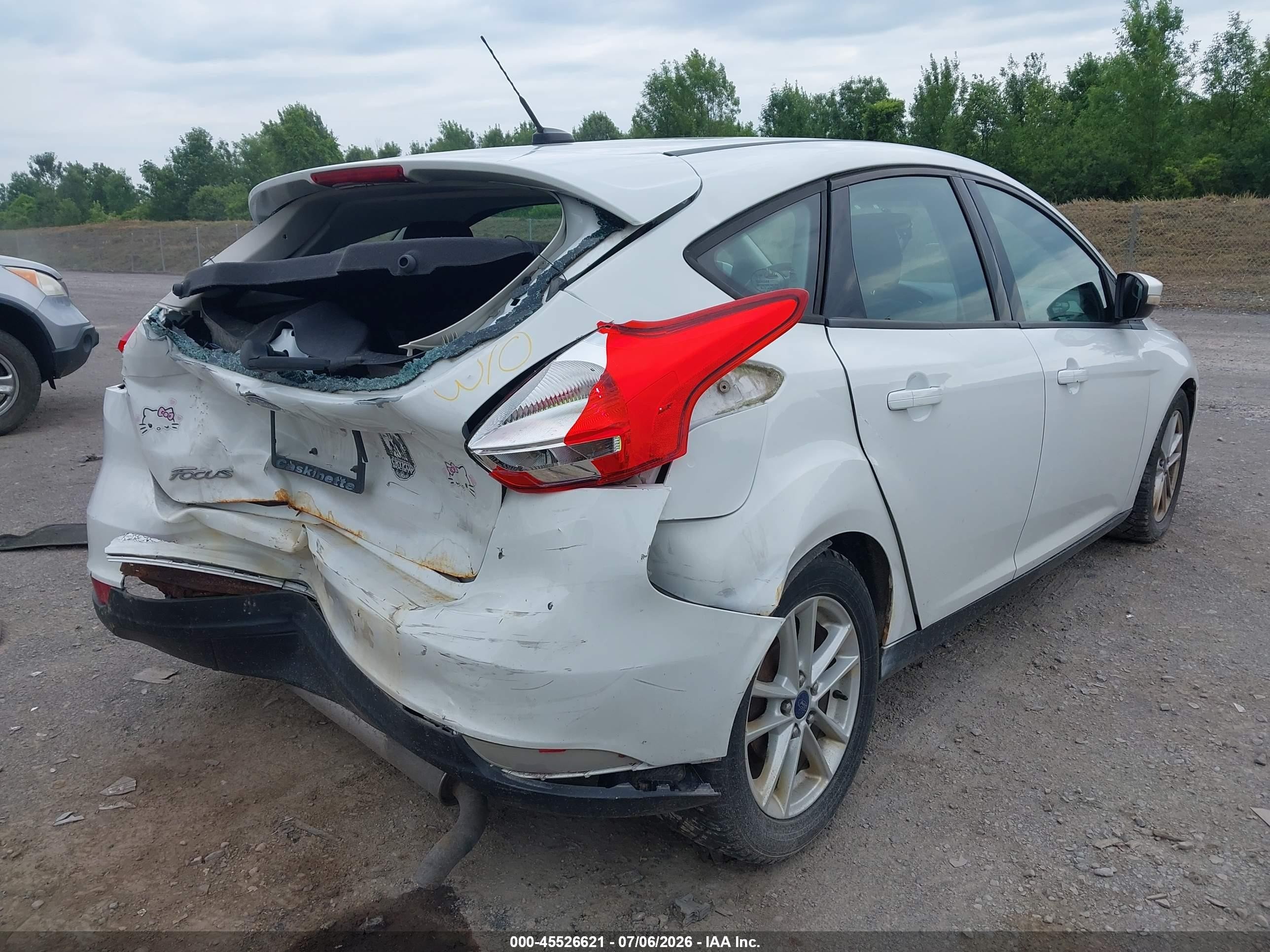 2015 Ford Focus Se White vin: 1FADP3K21FL213629