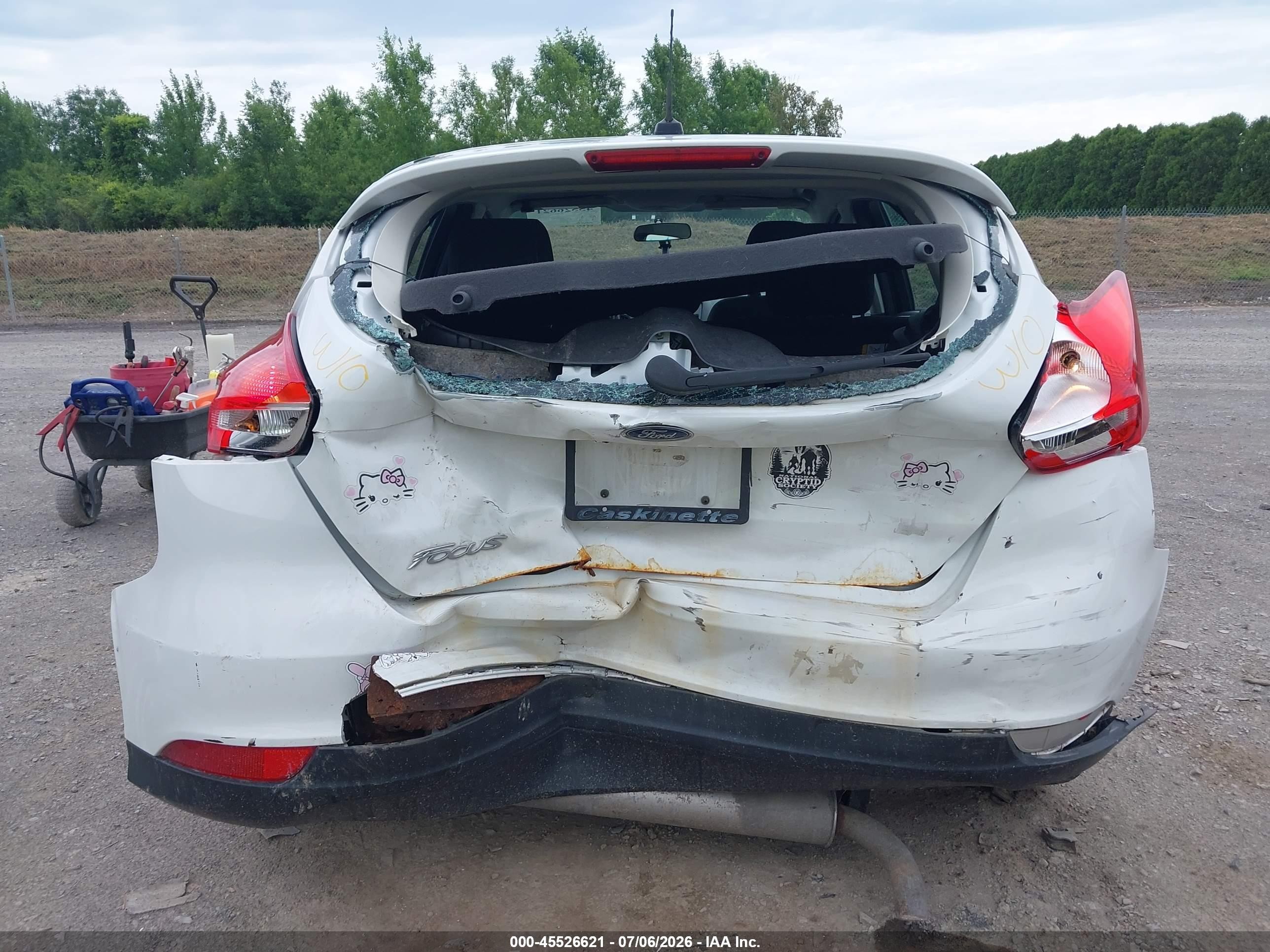 2015 Ford Focus Se White vin: 1FADP3K21FL213629