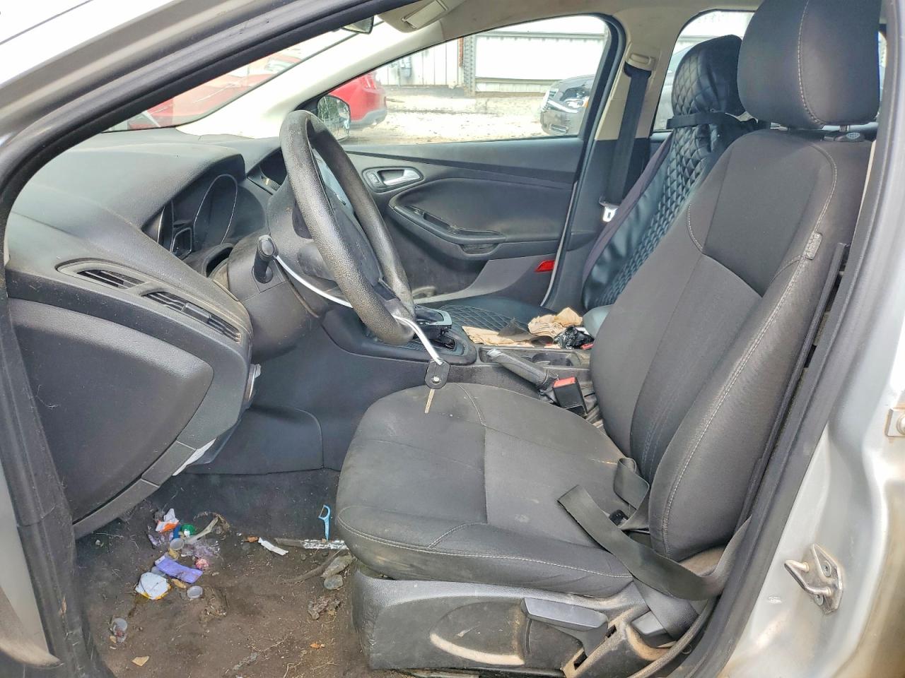 2015 Ford Focus Se Silver vin: 1FADP3K21FL218510