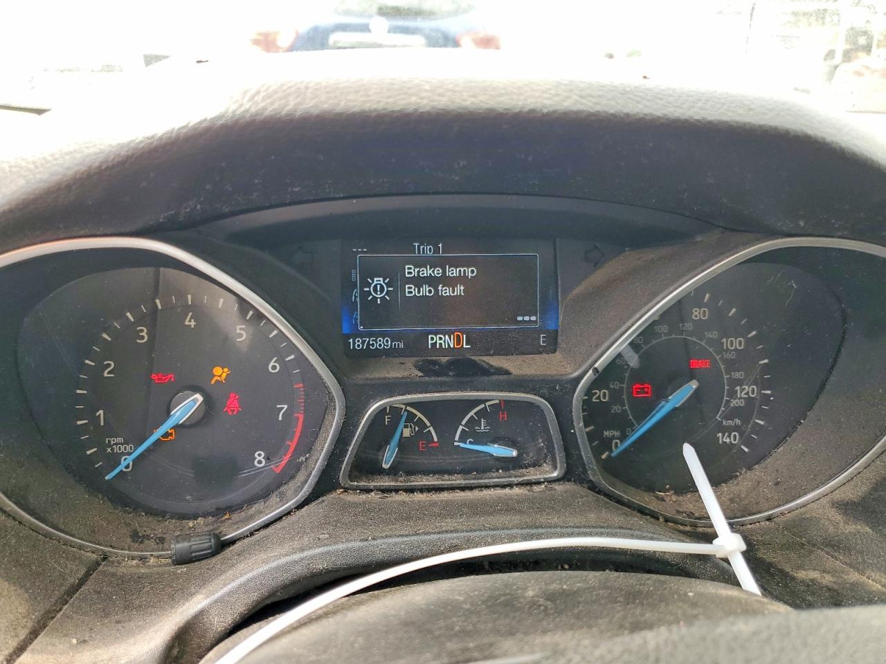 2015 Ford Focus Se Silver vin: 1FADP3K21FL218510