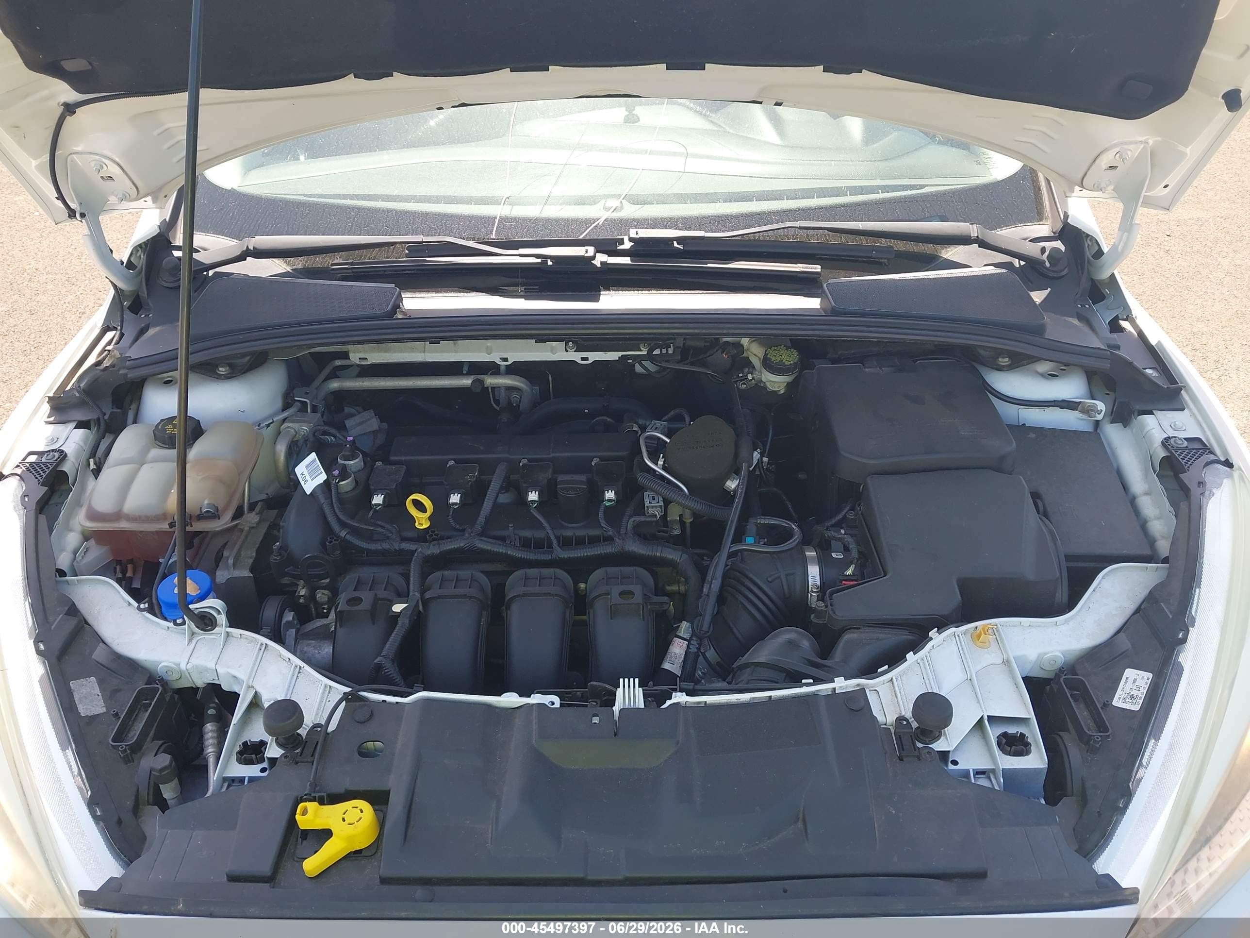 2015 Ford Focus Se Белый vin: 1FADP3K21FL233251