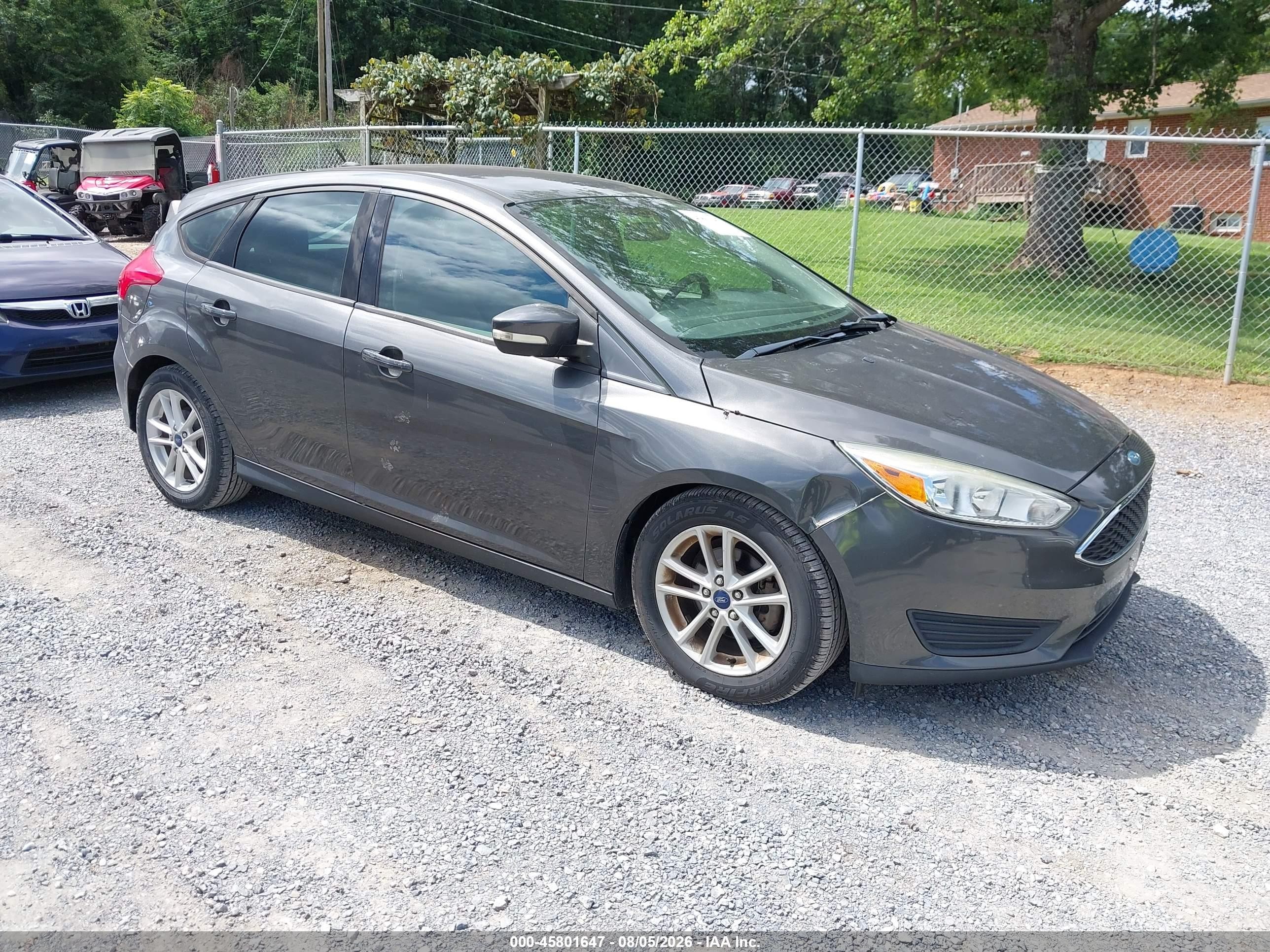 2015 Ford Focus Se Черный vin: 1FADP3K21FL238417
