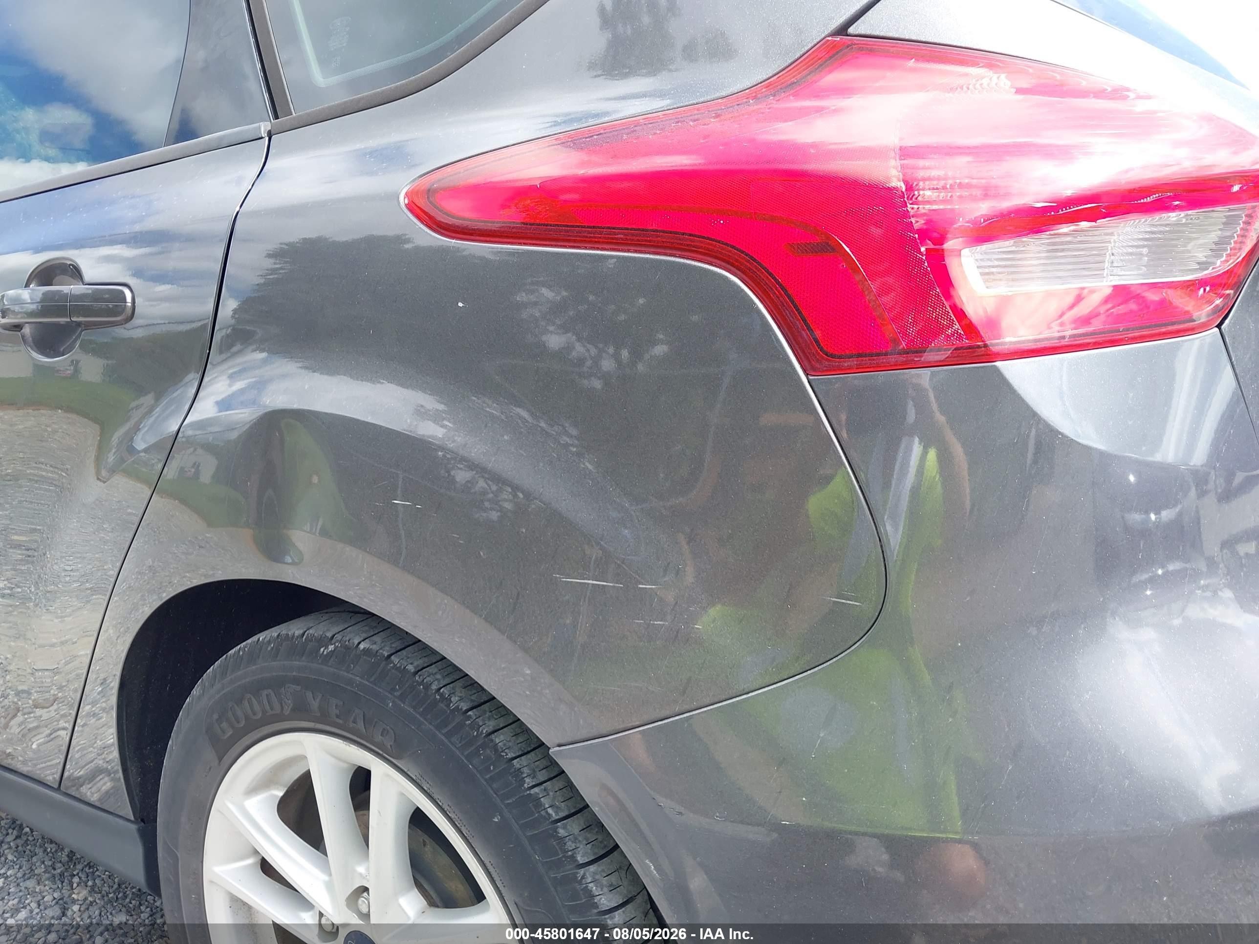 2015 Ford Focus Se Черный vin: 1FADP3K21FL238417
