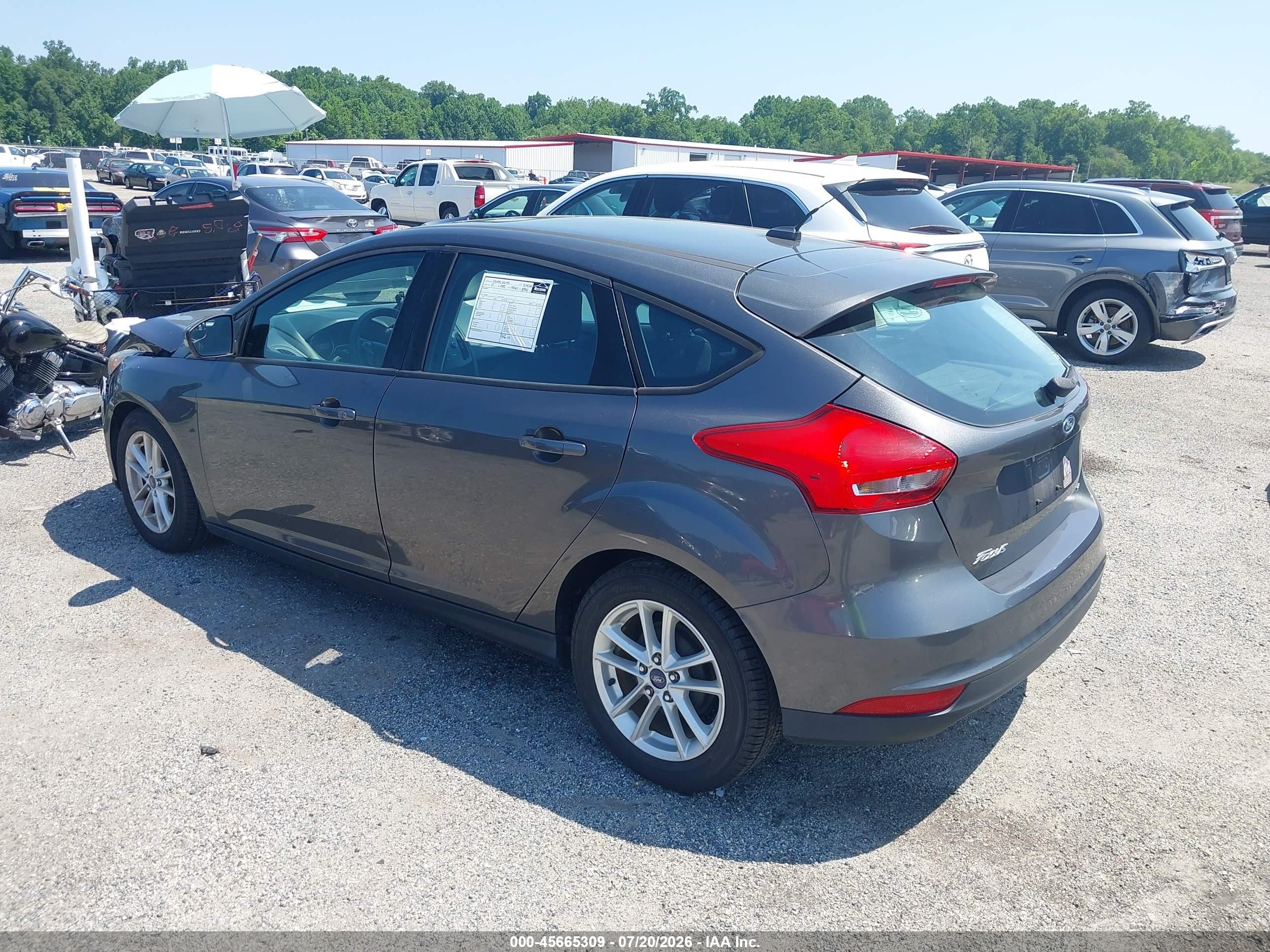 2015 Ford Focus Se Gray vin: 1FADP3K21FL259848