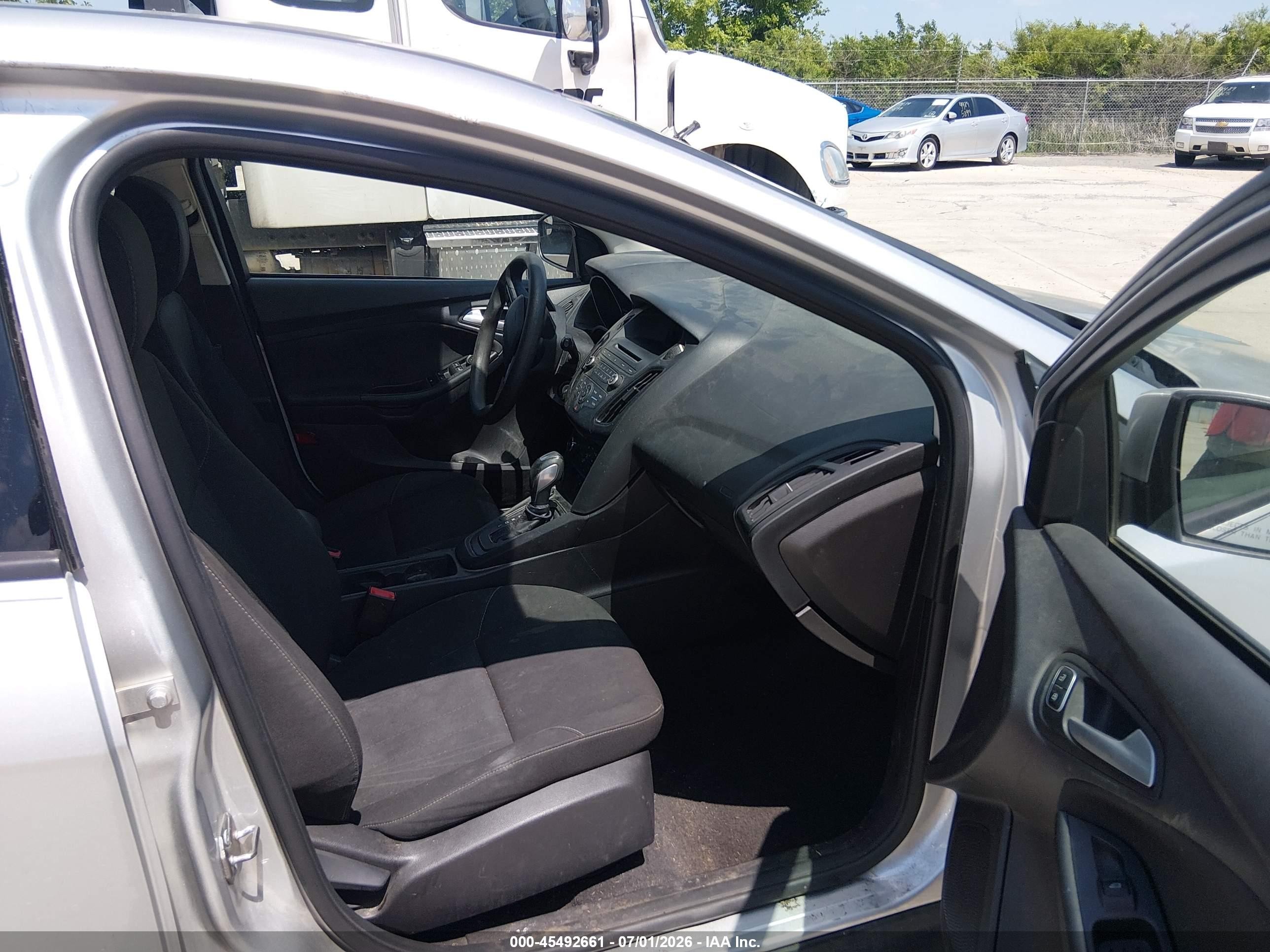 2015 Ford Focus Se Gray vin: 1FADP3K21FL263169