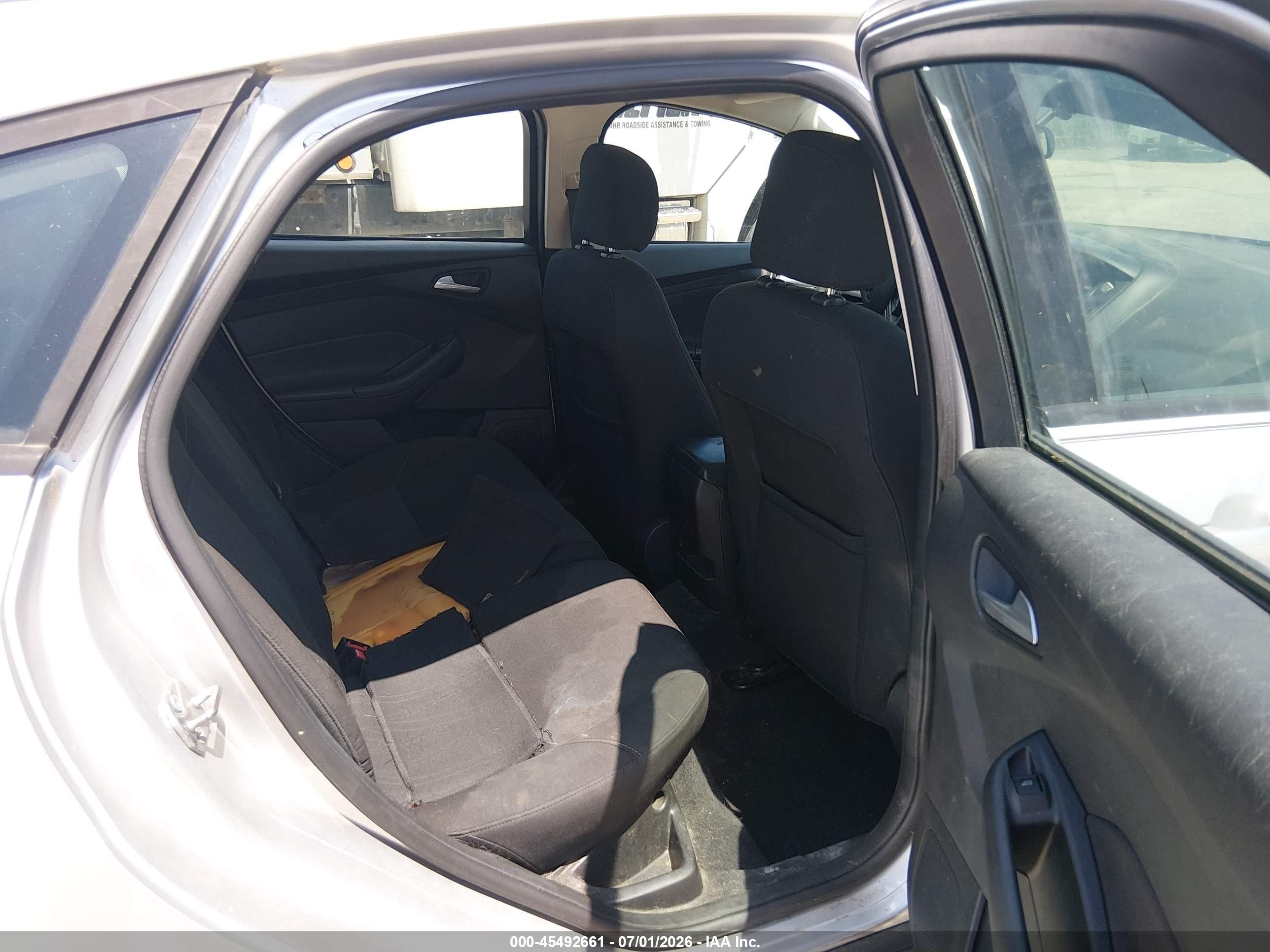 2015 Ford Focus Se Gray vin: 1FADP3K21FL263169