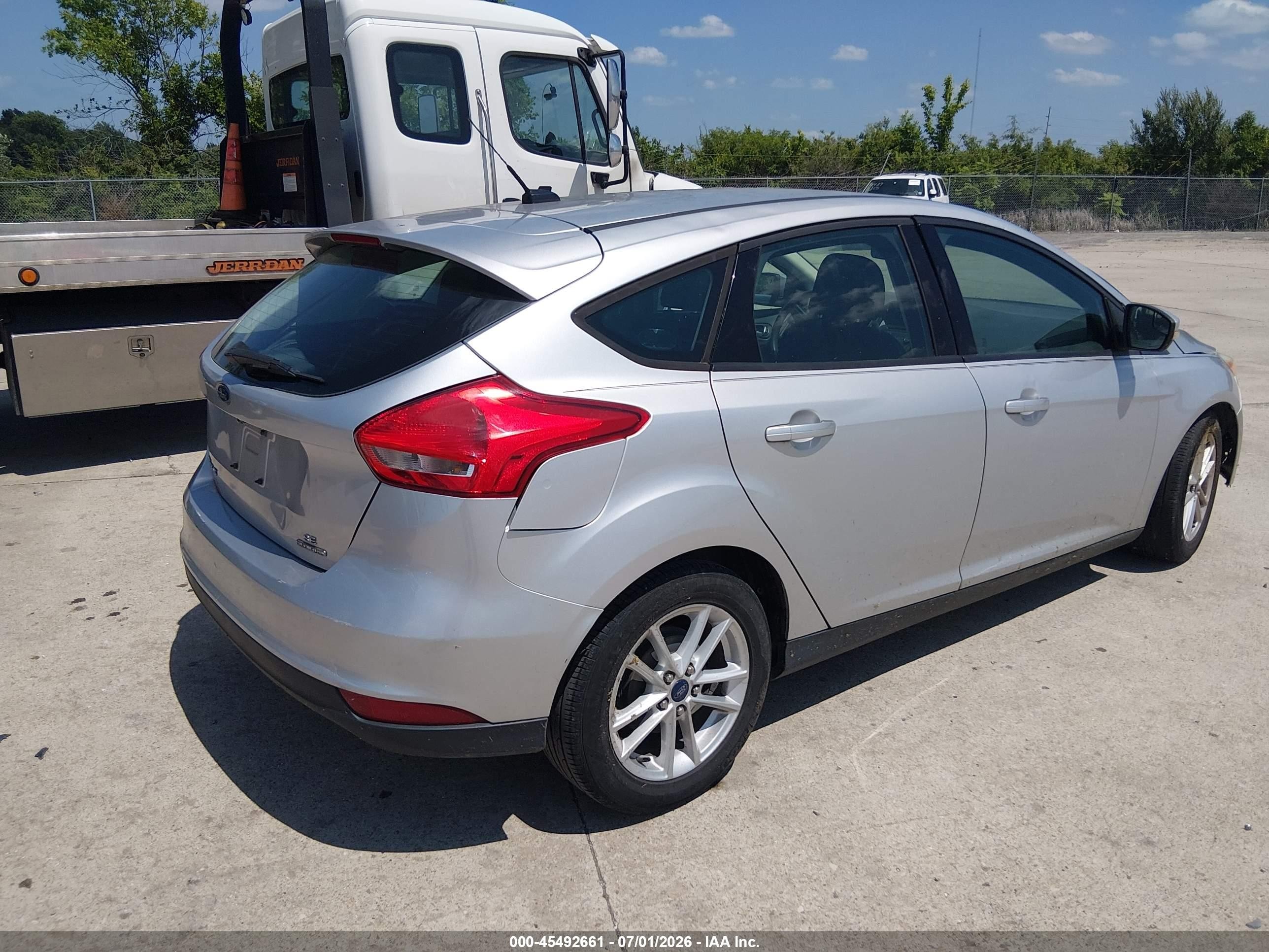 2015 Ford Focus Se Gray vin: 1FADP3K21FL263169