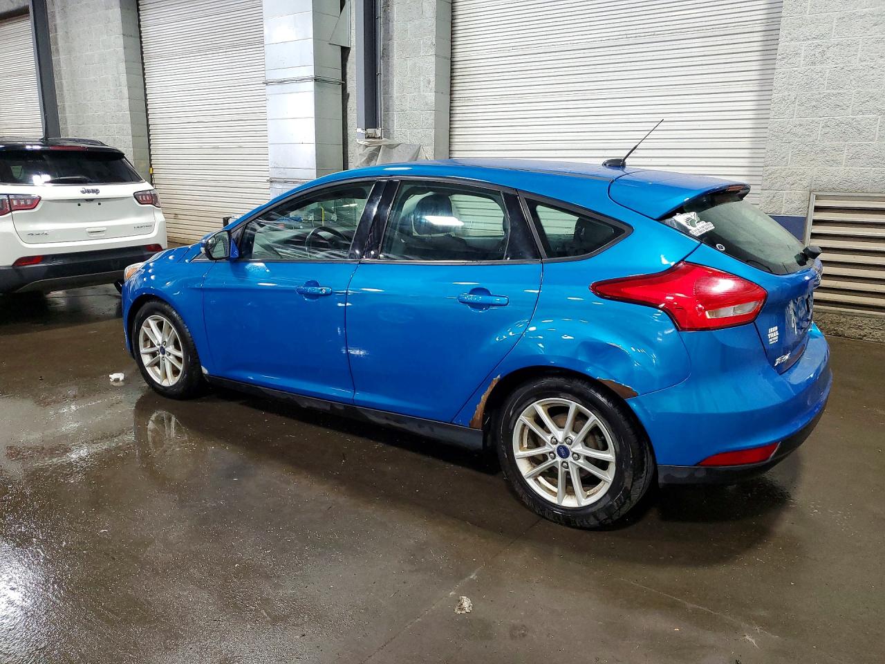 2015 Ford Focus Se Blue vin: 1FADP3K21FL269361