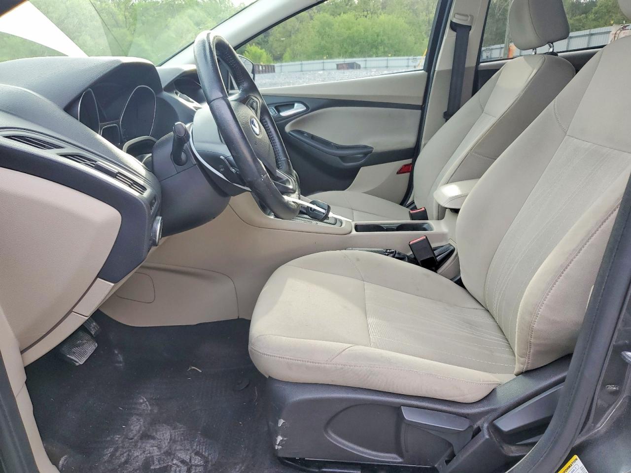 2015 Ford Focus Se Gray vin: 1FADP3K21FL291781