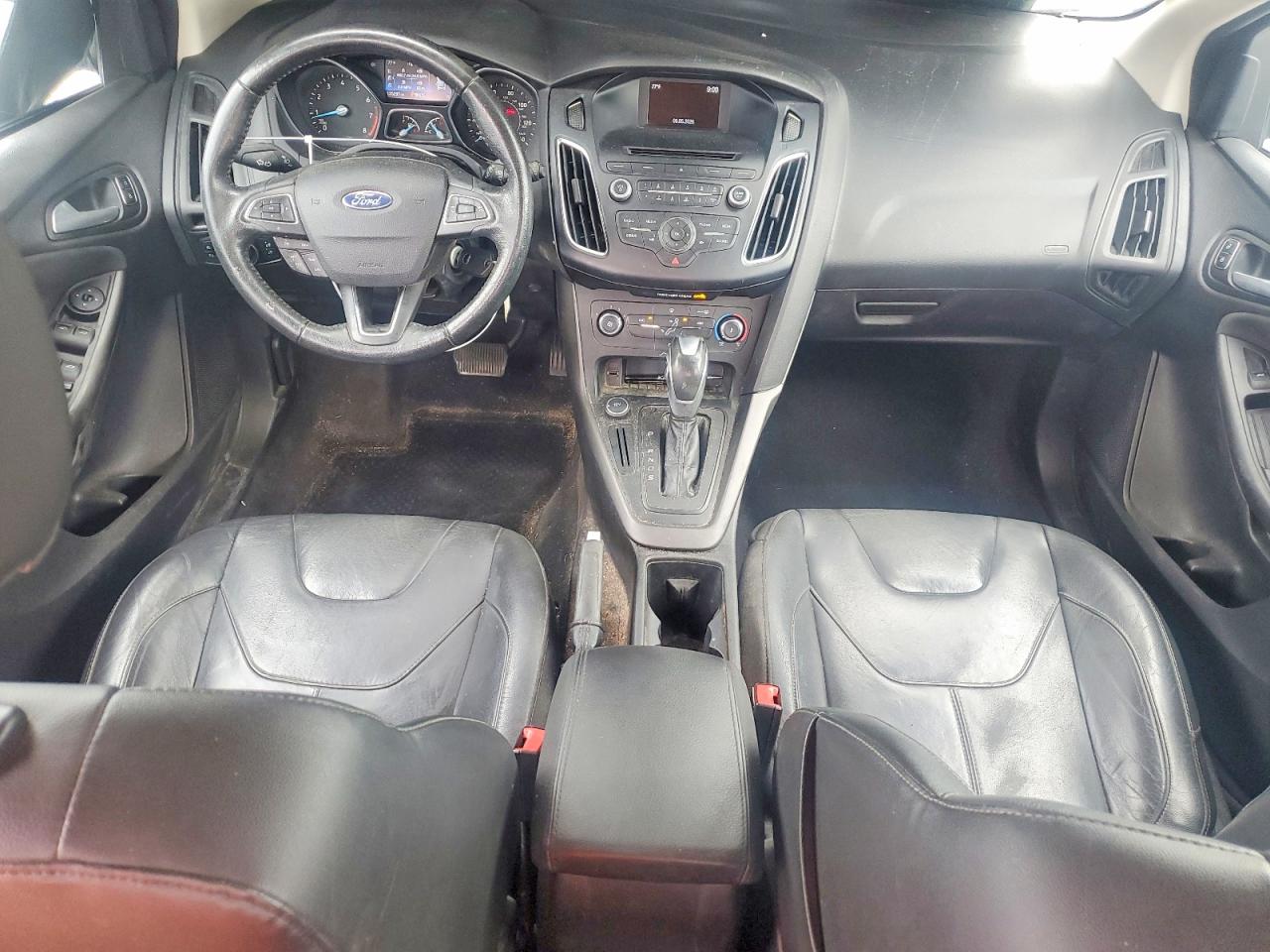 2015 Ford Focus Se Beige vin: 1FADP3K21FL302651