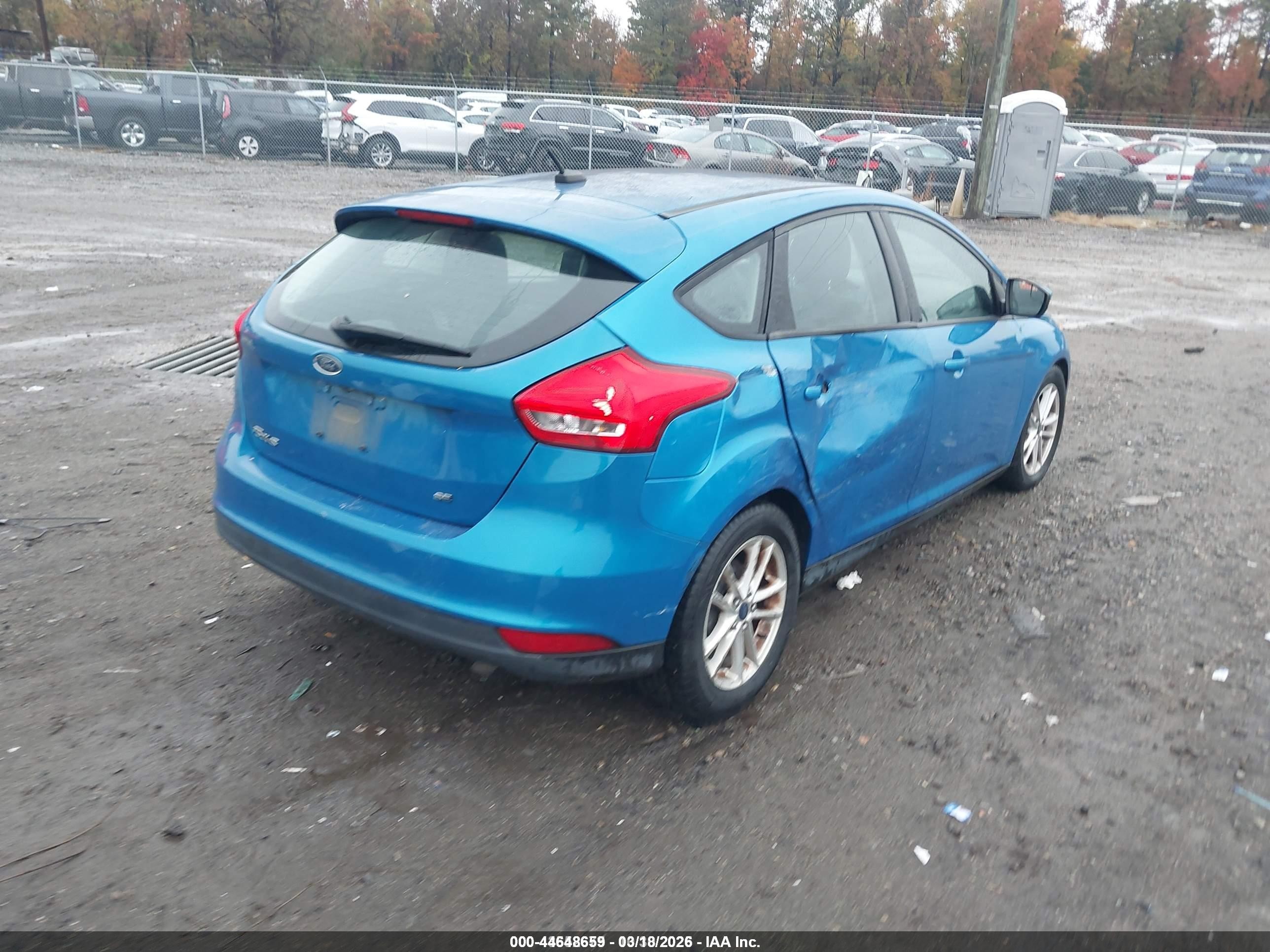 2015 Ford Focus Se Blue vin: 1FADP3K21FL315738