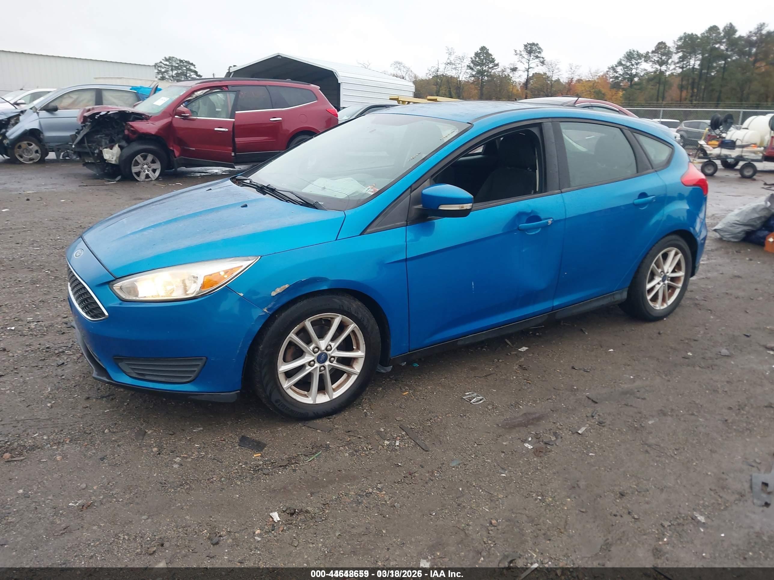 2015 Ford Focus Se Blue vin: 1FADP3K21FL315738