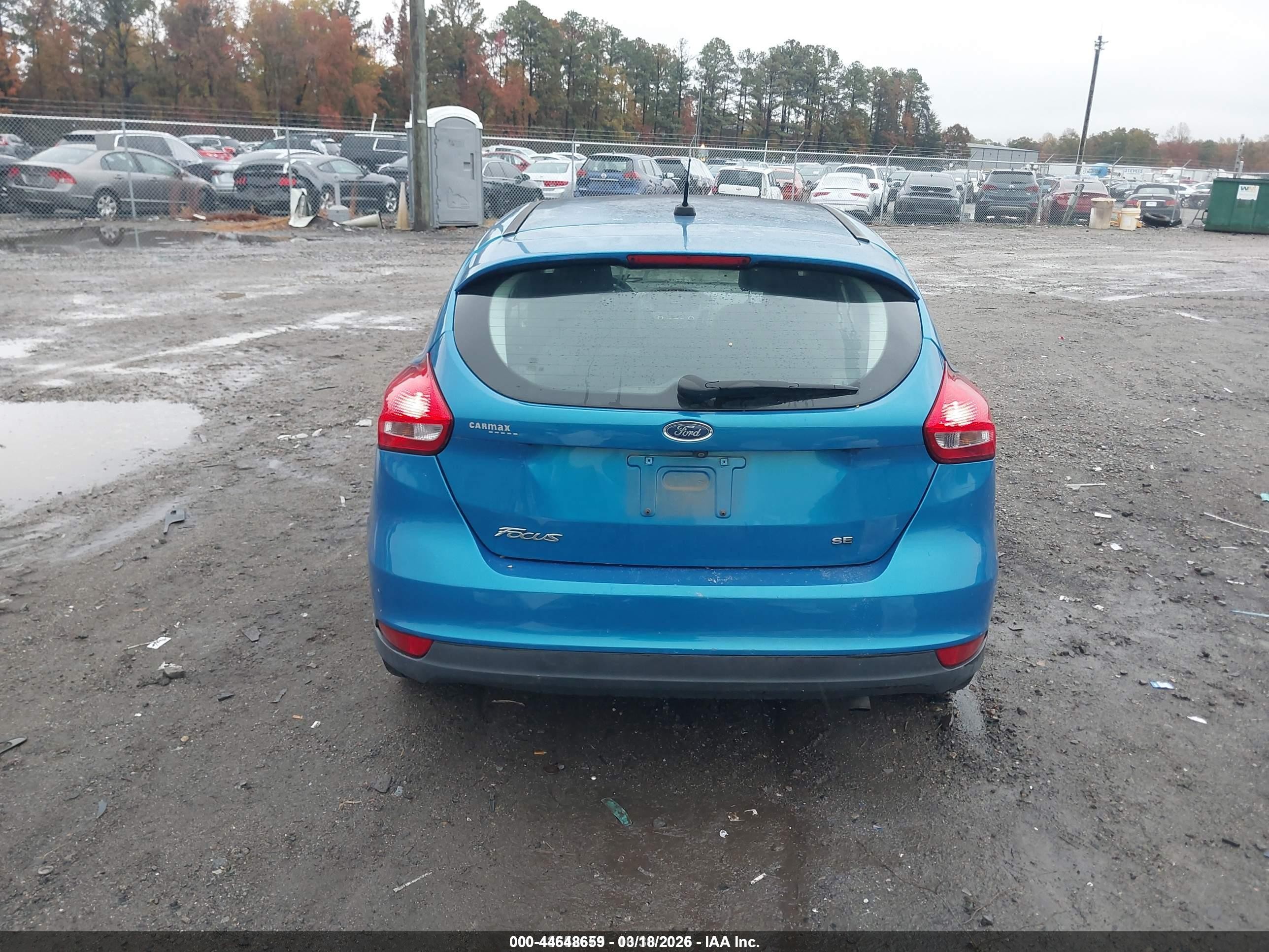2015 Ford Focus Se Blue vin: 1FADP3K21FL315738