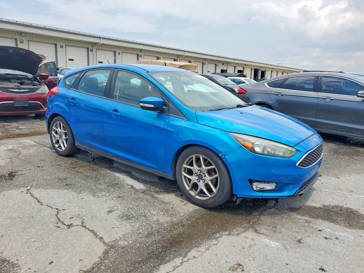 2015 Ford Focus Se Blue vin: 1FADP3K21FL319093