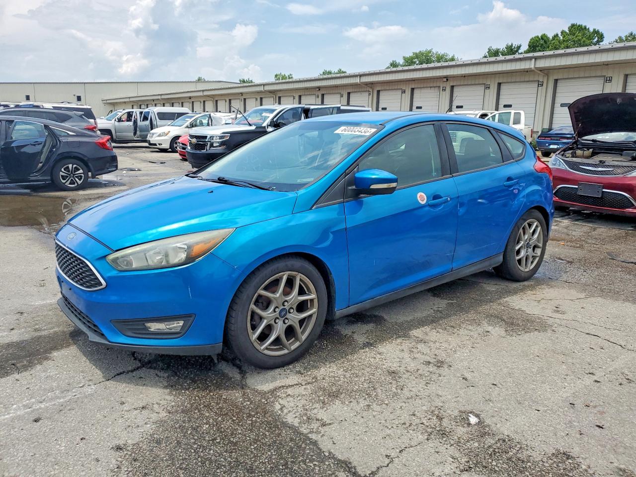2015 Ford Focus Se Blue vin: 1FADP3K21FL319093