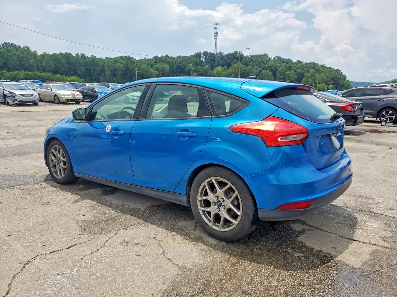 2015 Ford Focus Se Blue vin: 1FADP3K21FL319093