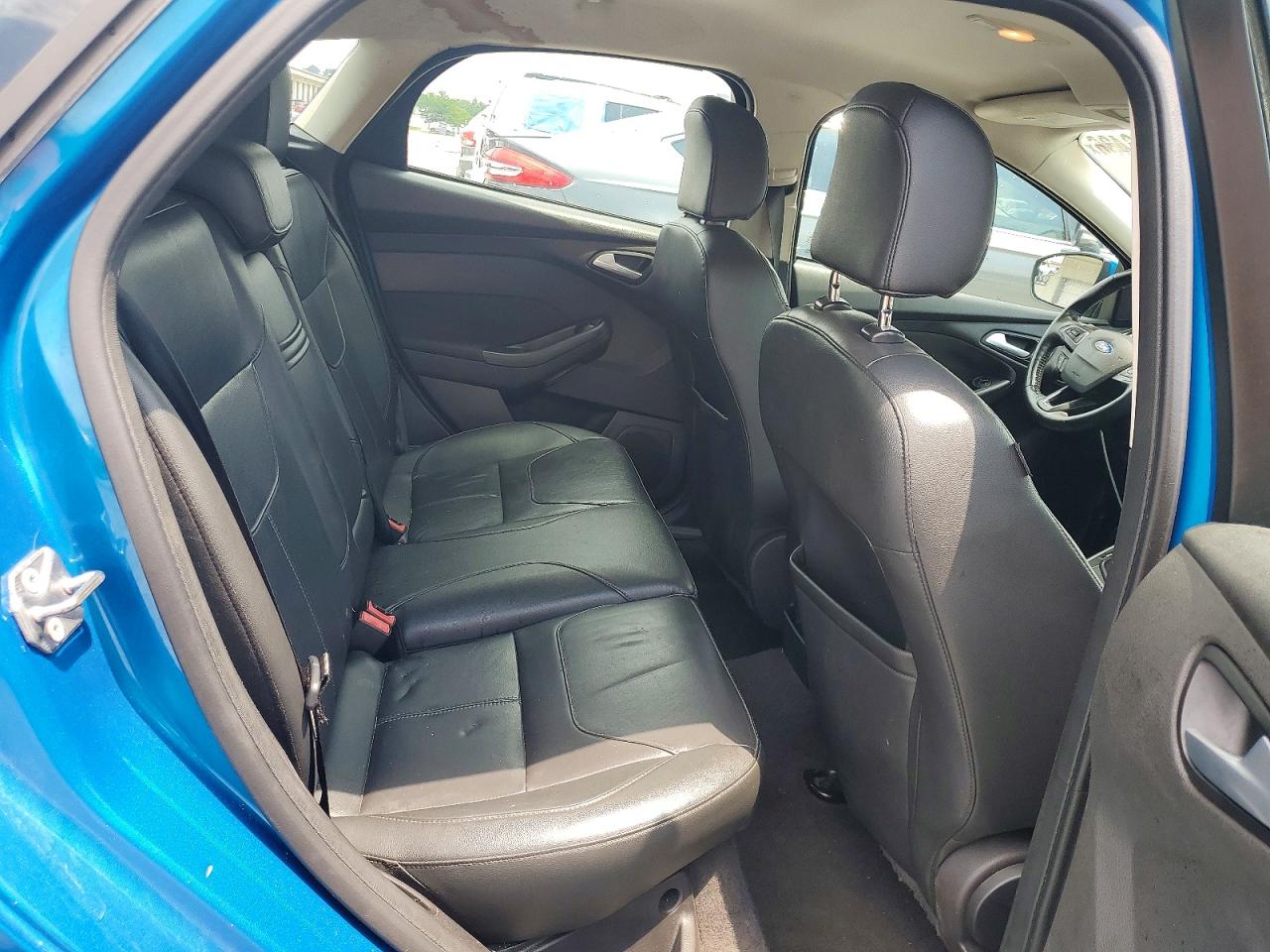 2015 Ford Focus Se Blue vin: 1FADP3K21FL319093