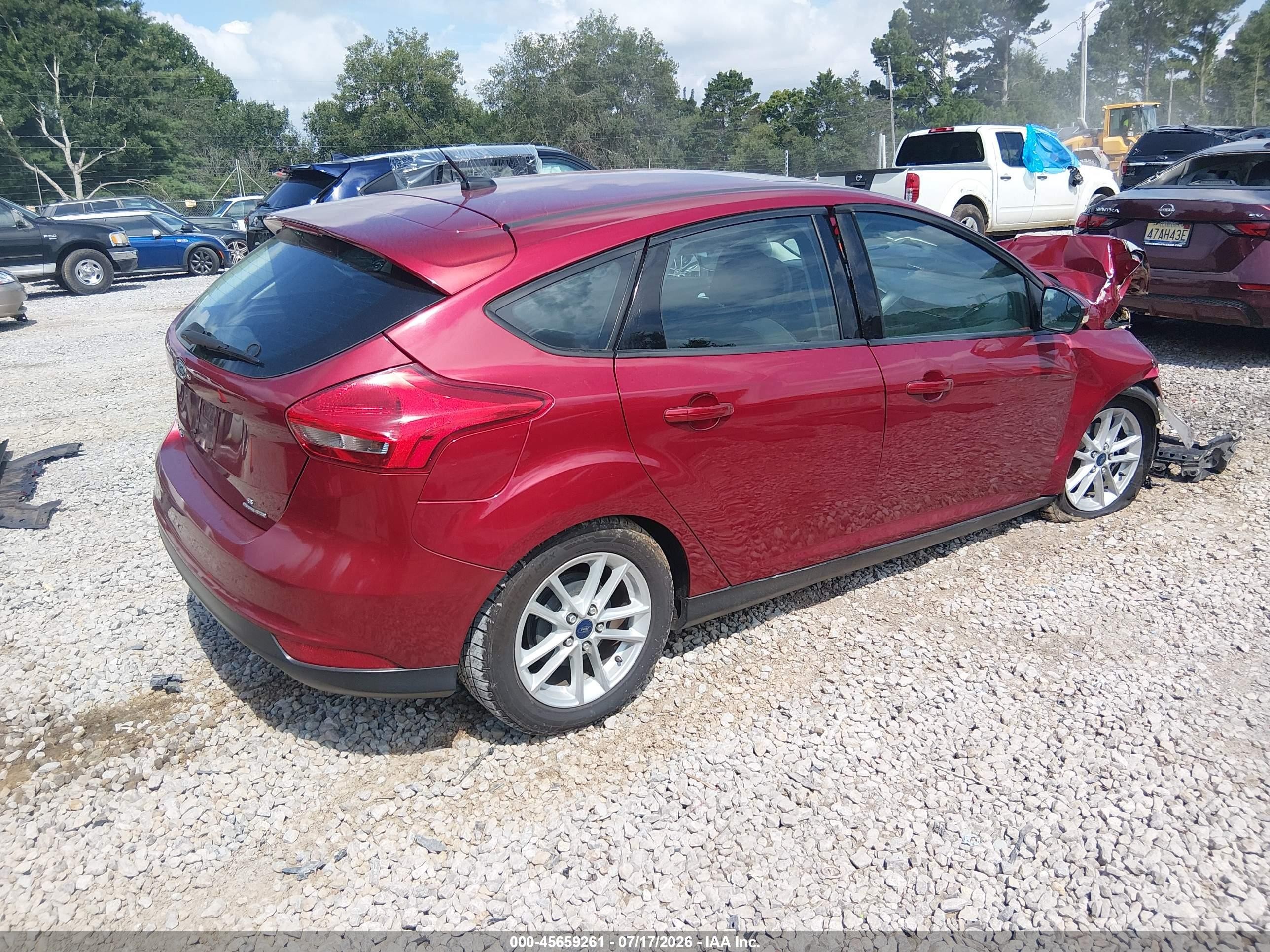 2015 Ford Focus Se Красный vin: 1FADP3K21FL346911
