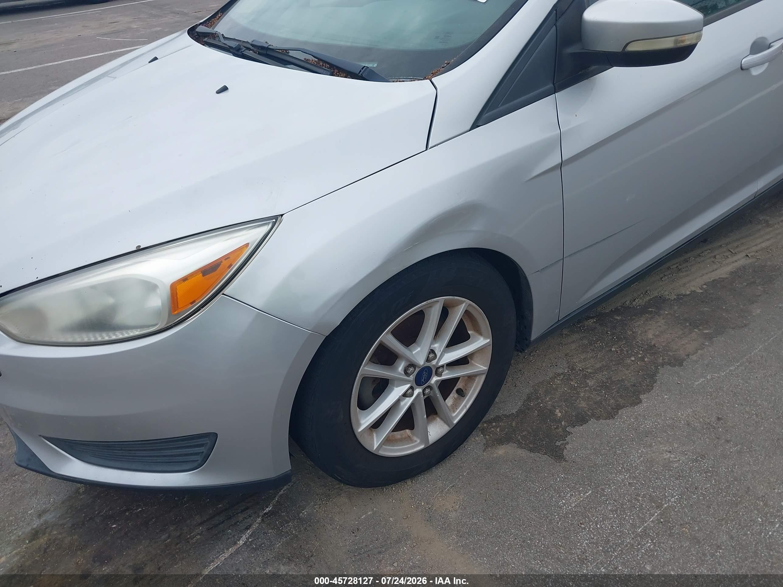 2015 Ford Focus Se Silver vin: 1FADP3K21FL351154