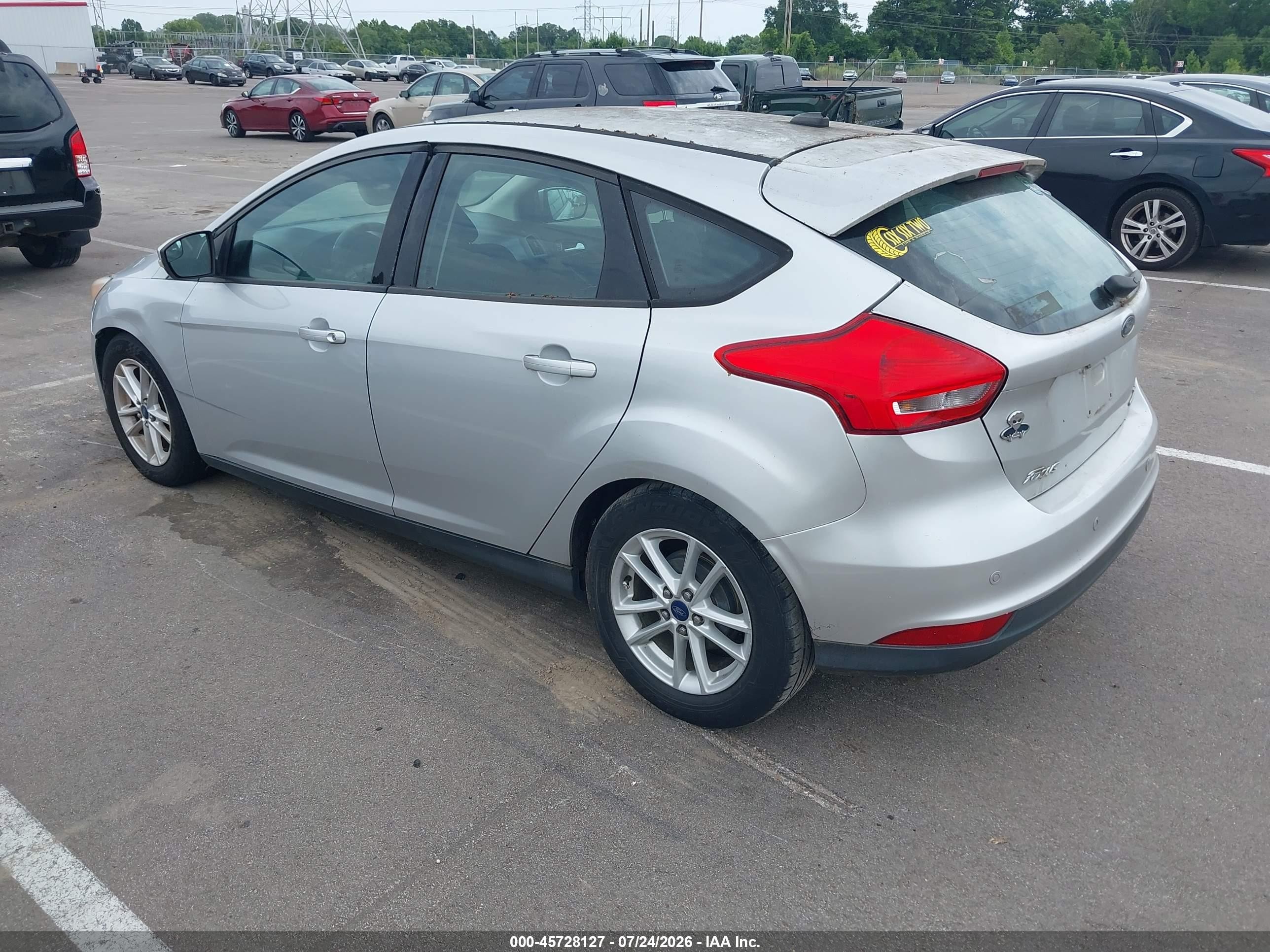 2015 Ford Focus Se Silver vin: 1FADP3K21FL351154