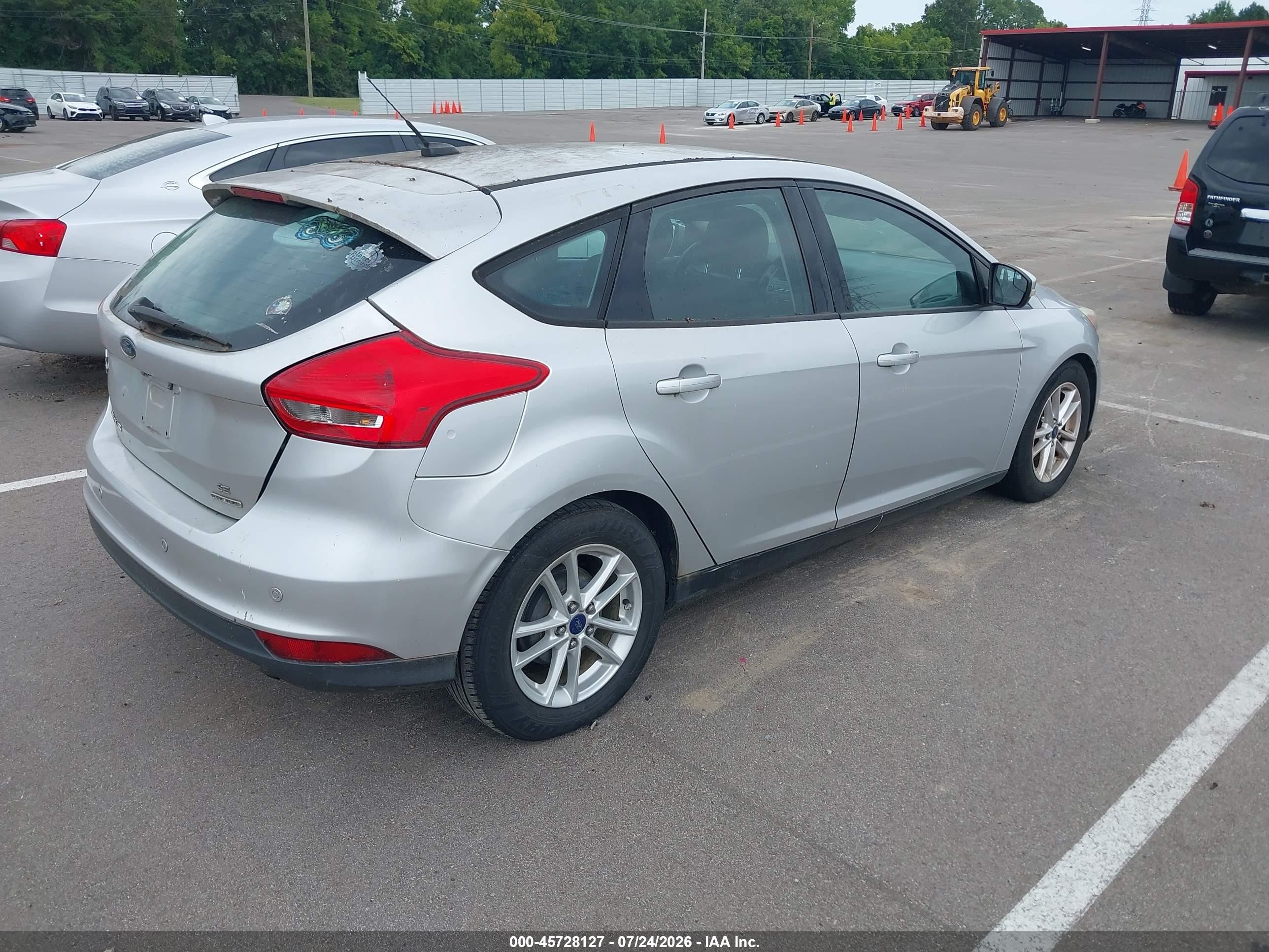 2015 Ford Focus Se Silver vin: 1FADP3K21FL351154
