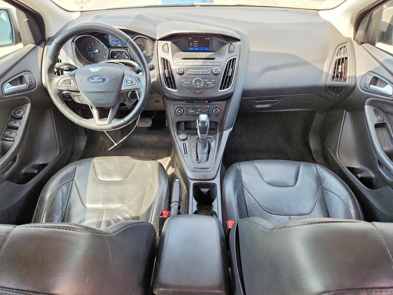 2015 Ford Focus Se Beige vin: 1FADP3K21FL360565
